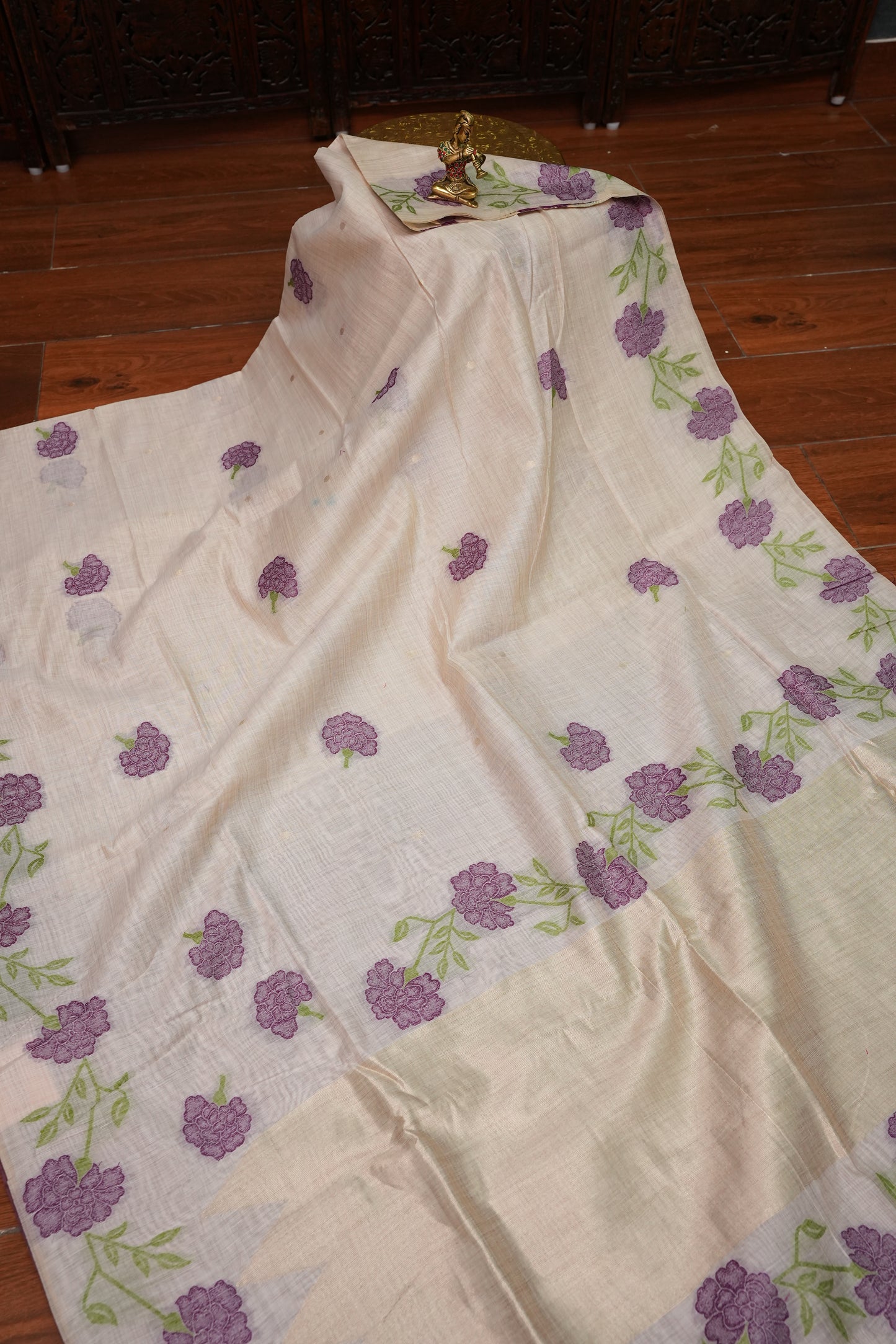 Pure Khaddi Cotton Saree with Floral Design – Ivory & Purple