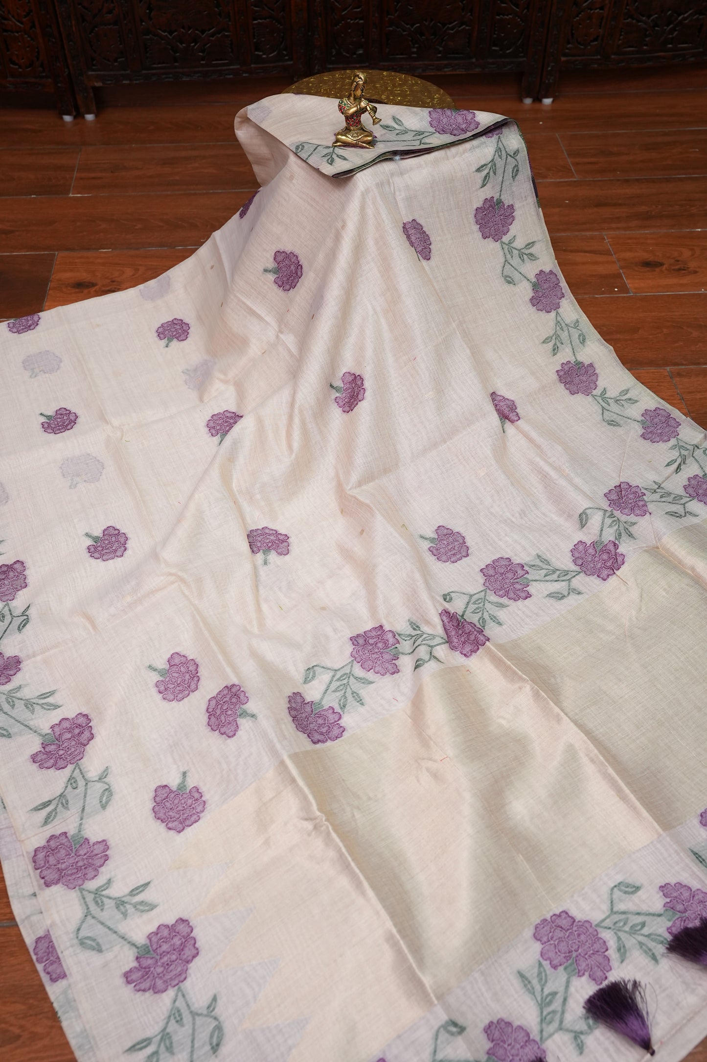 Pure Khaddi Cotton Saree with Floral Woven Pallu – Ivory & Purple