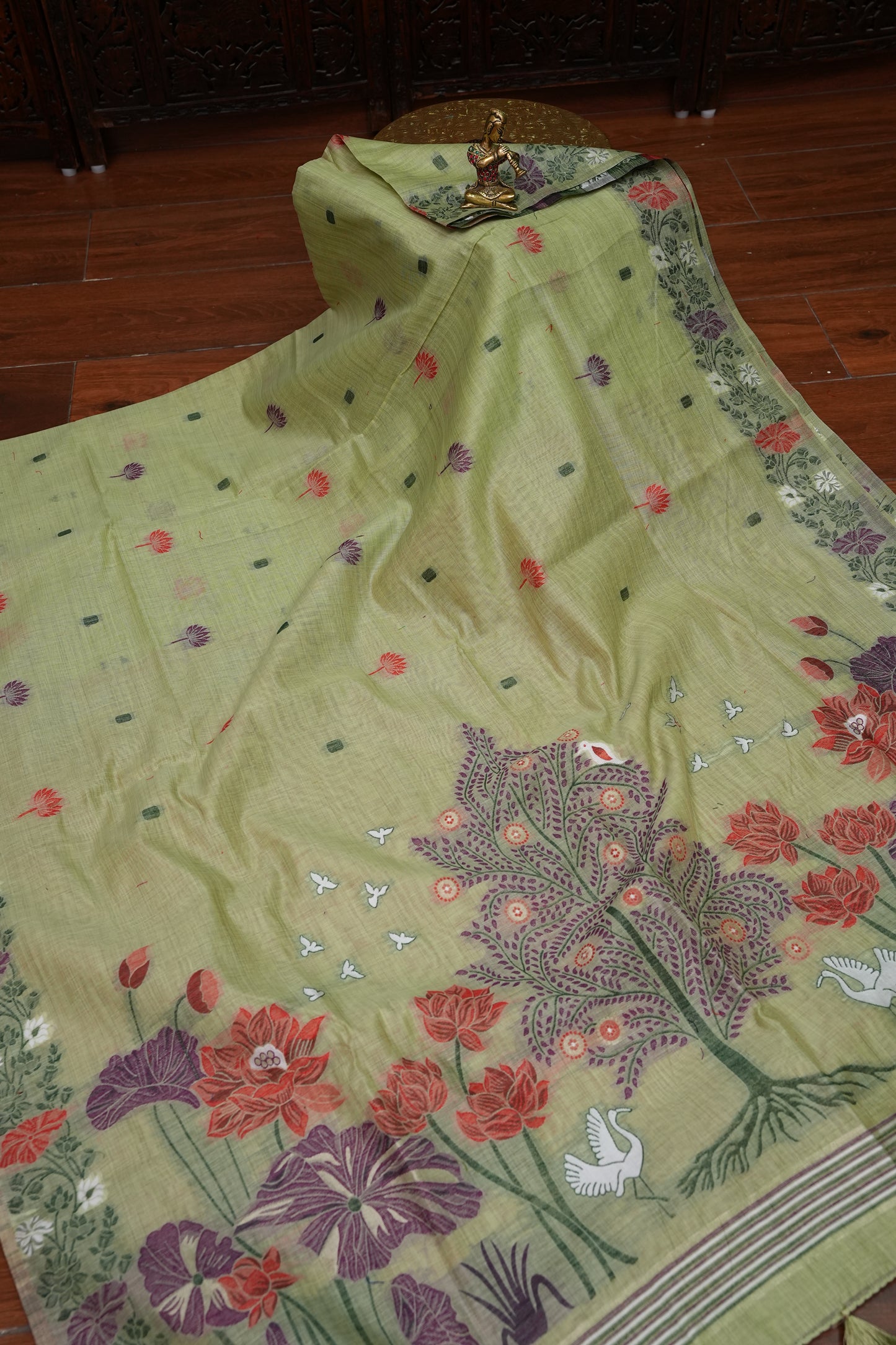 Pure Khaddi Cotton Saree with Floral & Peacock Woven Pallu – Pastel Green