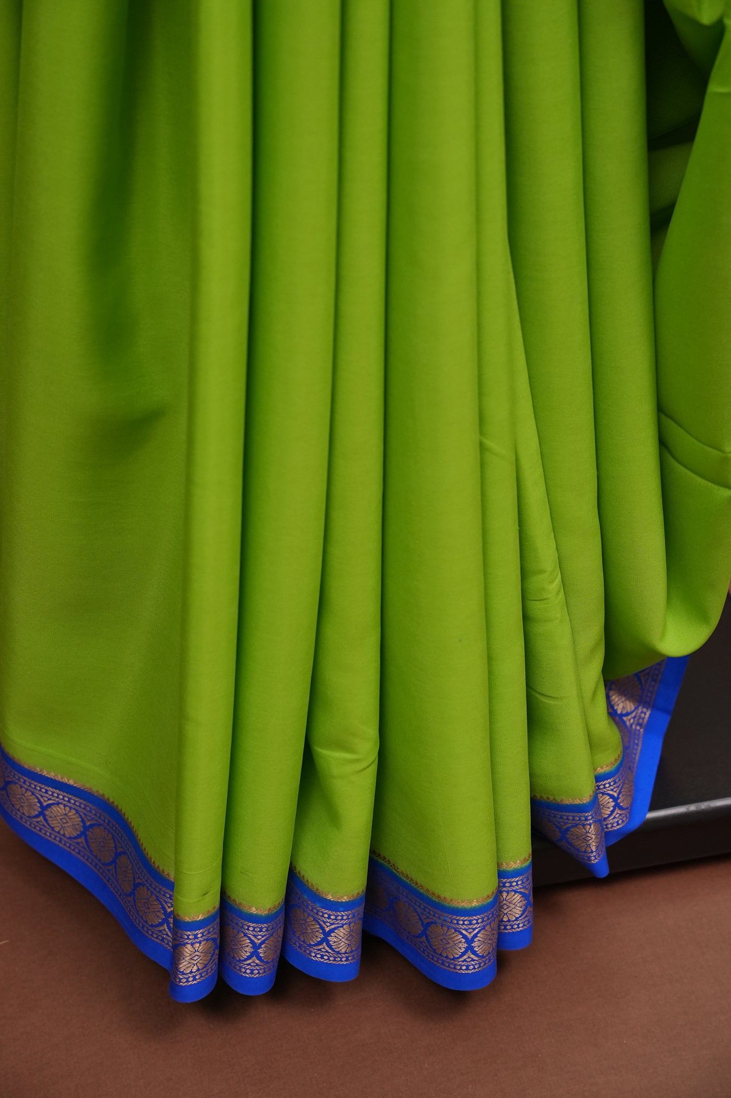 Plain Pure Crepe Mysore Silk Saree in Parrot Green With Contrast Ink Blue Pallu & Blouse