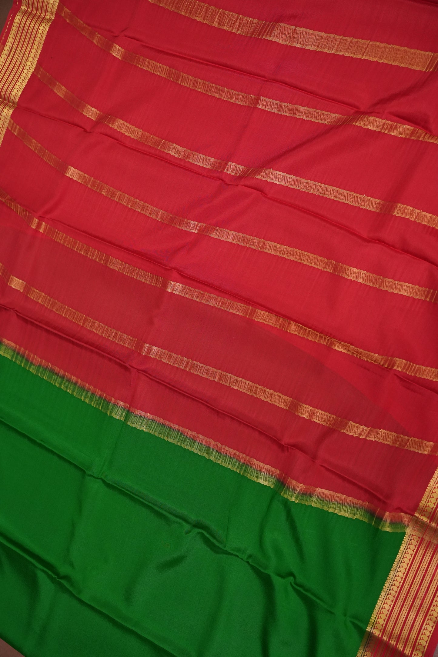 Pure Crepe Mysore Silk Saree - Leaf Green with Red Border