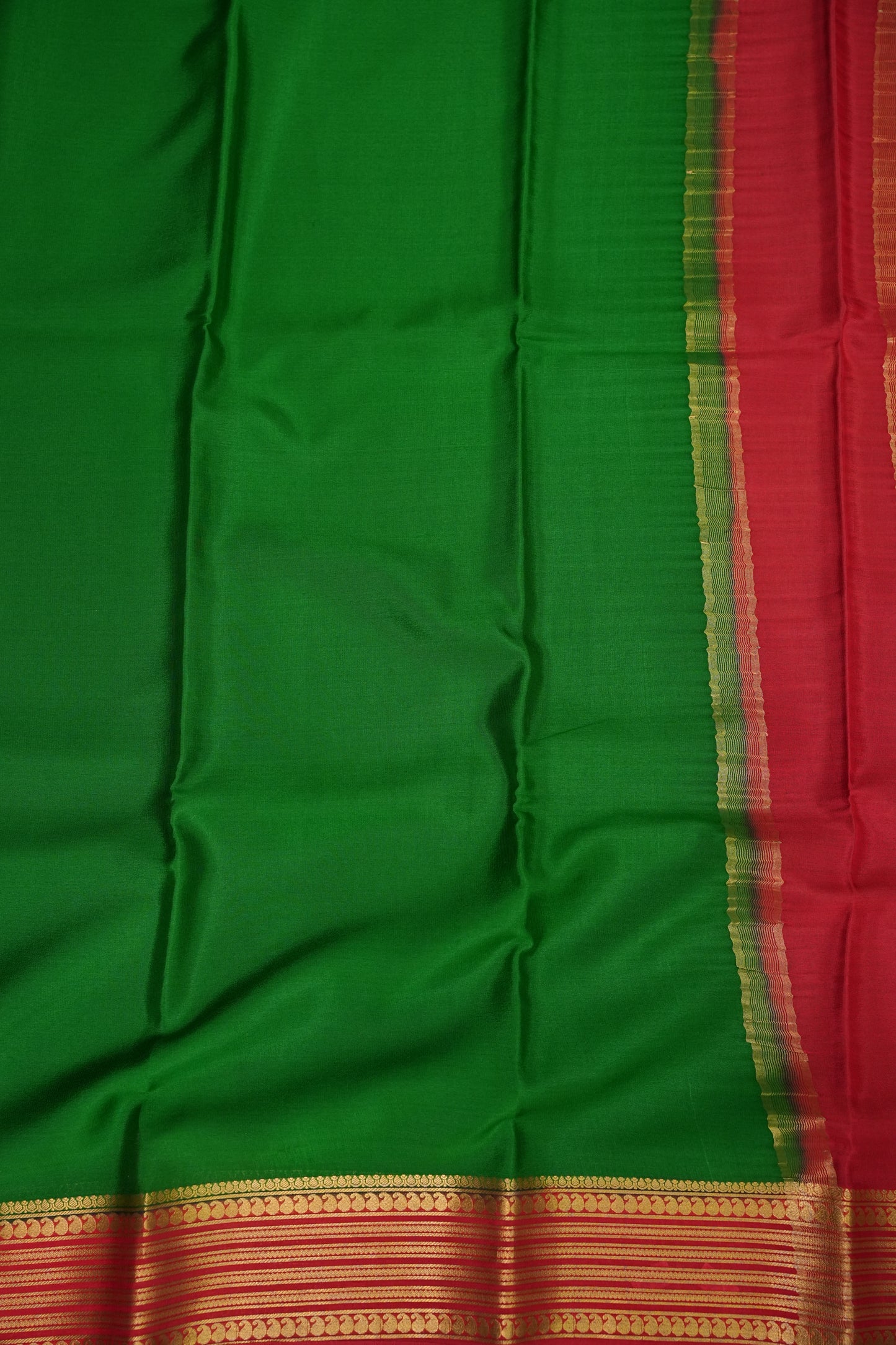 Pure Crepe Mysore Silk Saree - Leaf Green with Red Border