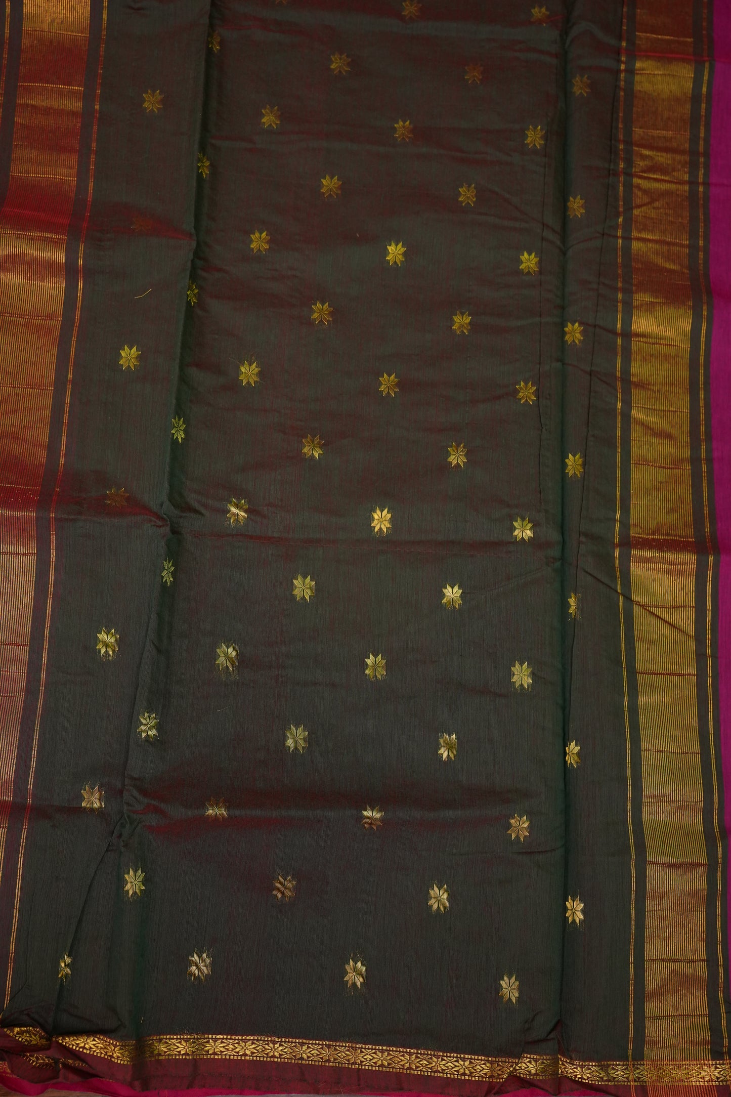 Semi Maheshwari Silk Cotton Saree – Rani Pink & Bottle Green with Gold Zari Buttas