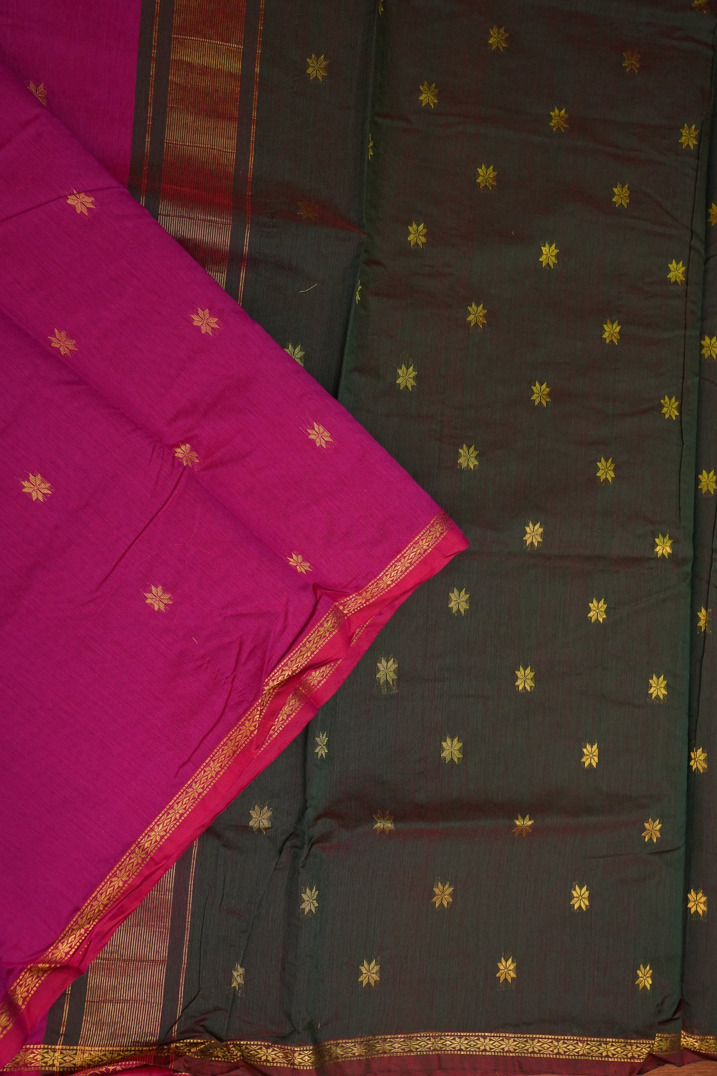 Semi Maheshwari Silk Cotton Saree – Rani Pink & Bottle Green with Gold Zari Buttas