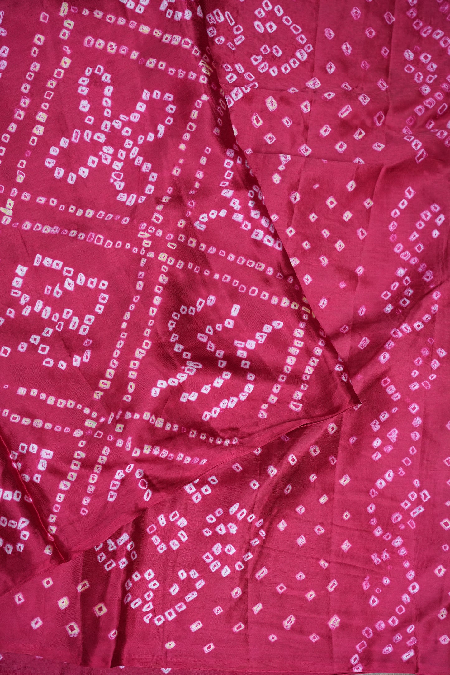 Pure Gajji Silk Bandhani Saree – Rani Pink with Traditional Bandhej Motifs & Gold Tissue Pallu