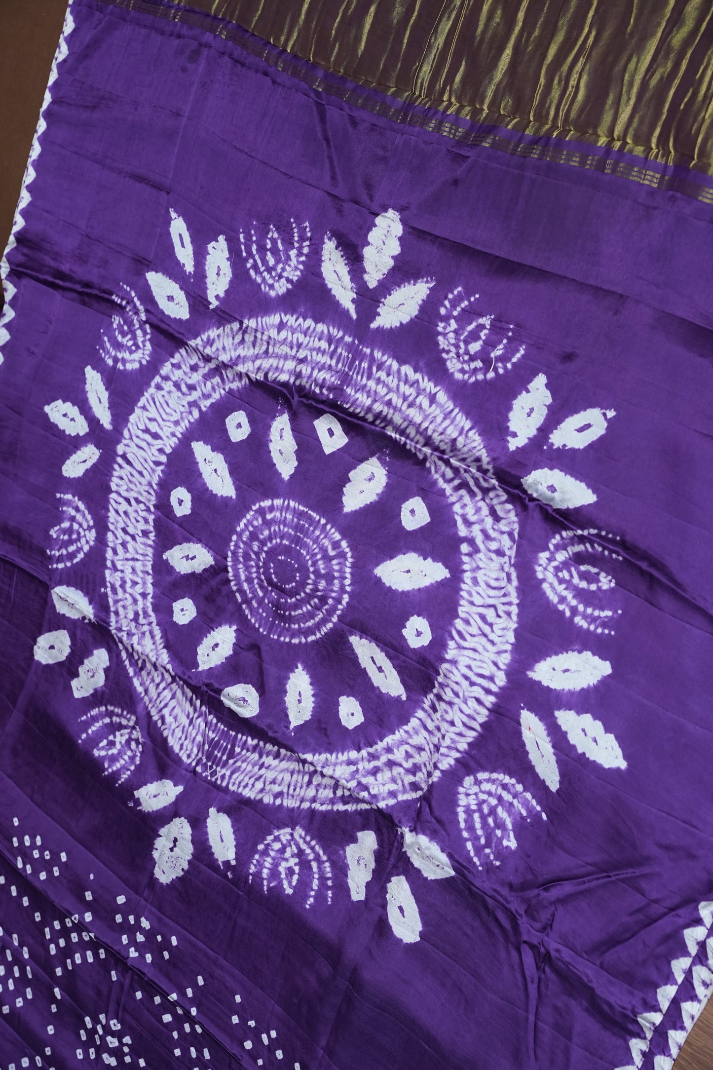 Pure Gajji Silk Bandhani Saree – Royal Purple with Spiral Bandhej Pallu & Gold Tissue Border