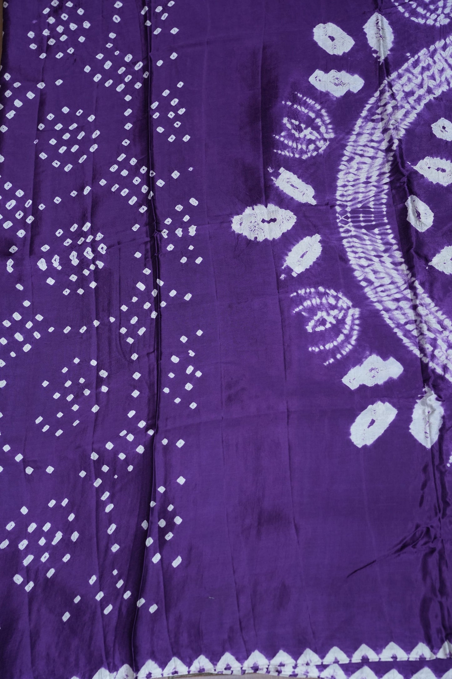 Pure Gajji Silk Bandhani Saree – Royal Purple with Spiral Bandhej Pallu & Gold Tissue Border