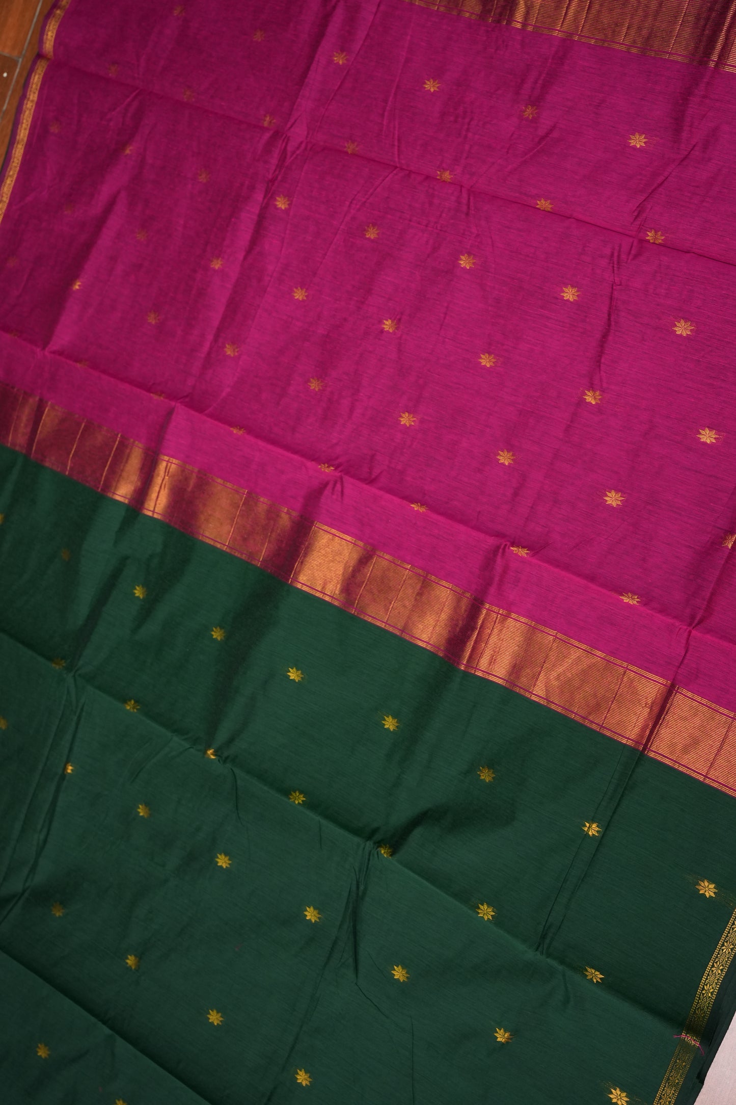 Semi Maheshwari Silk Cotton Saree – Bottle Green & Magenta with Zari Buttas