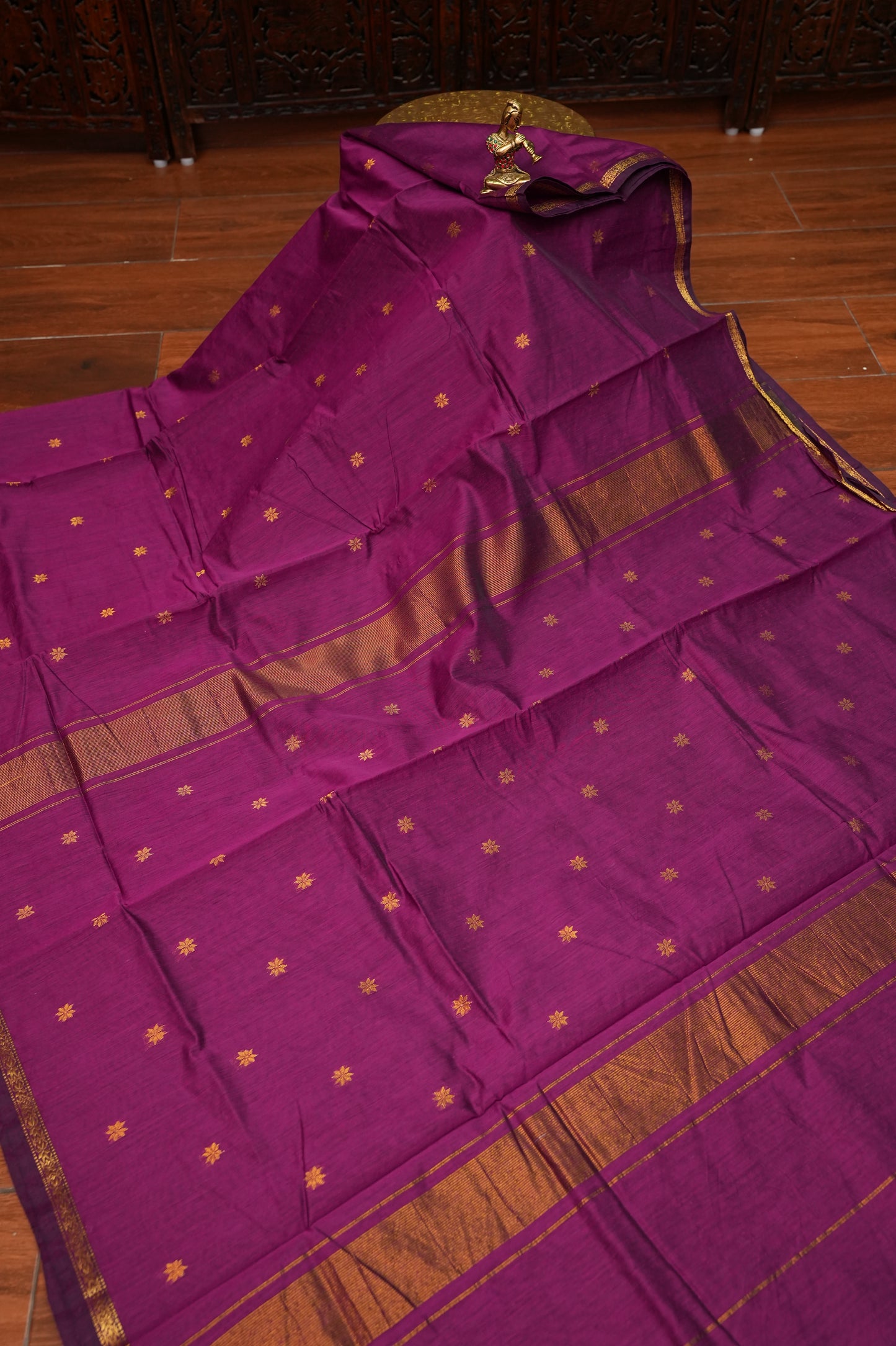 Semi Maheshwari Silk Cotton Saree  – Magenta Purple with Zari Buttas