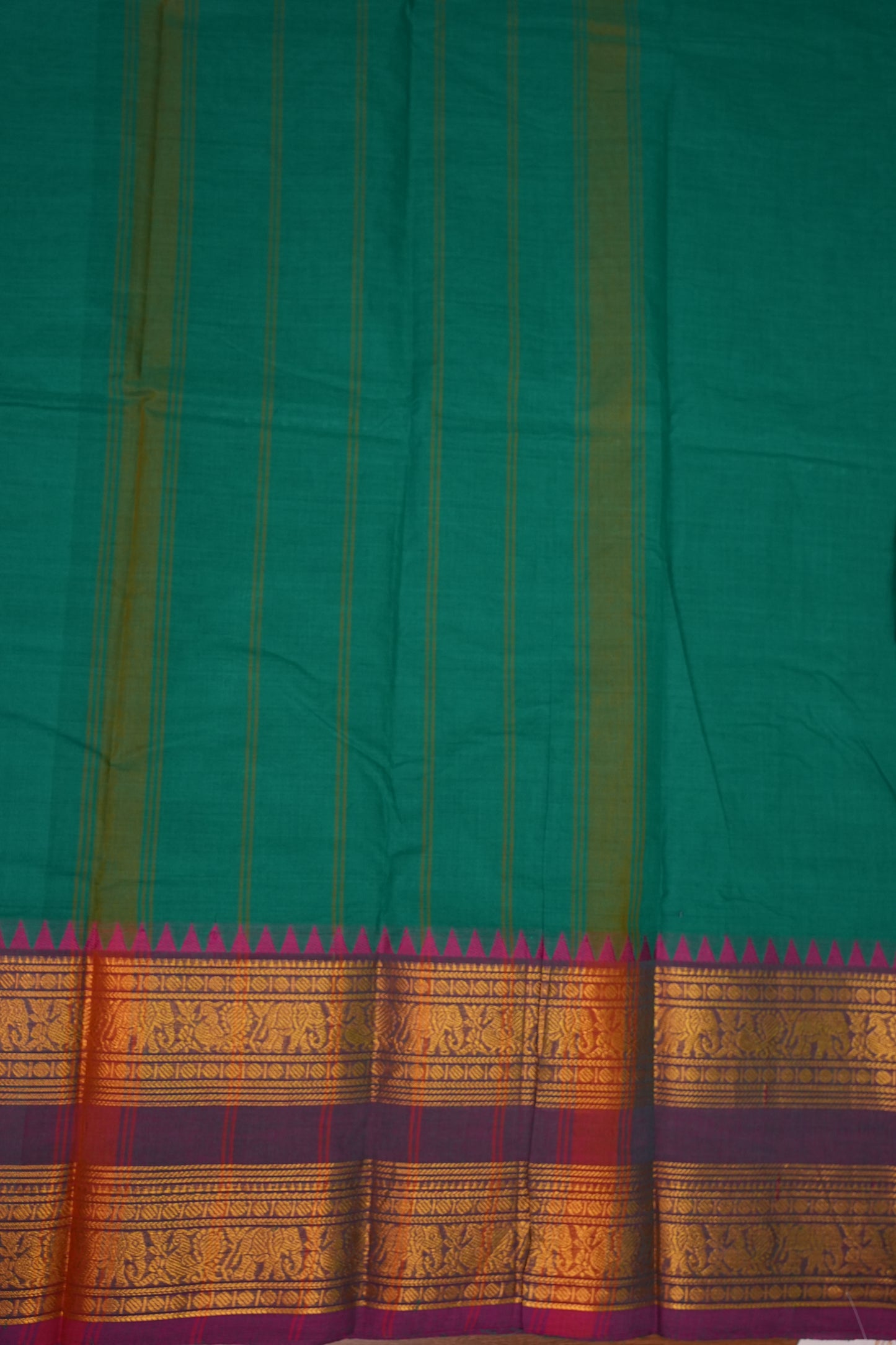 Pure Kanchi Cotton Saree with Traditional Zari Border – Emerald Green & Magenta