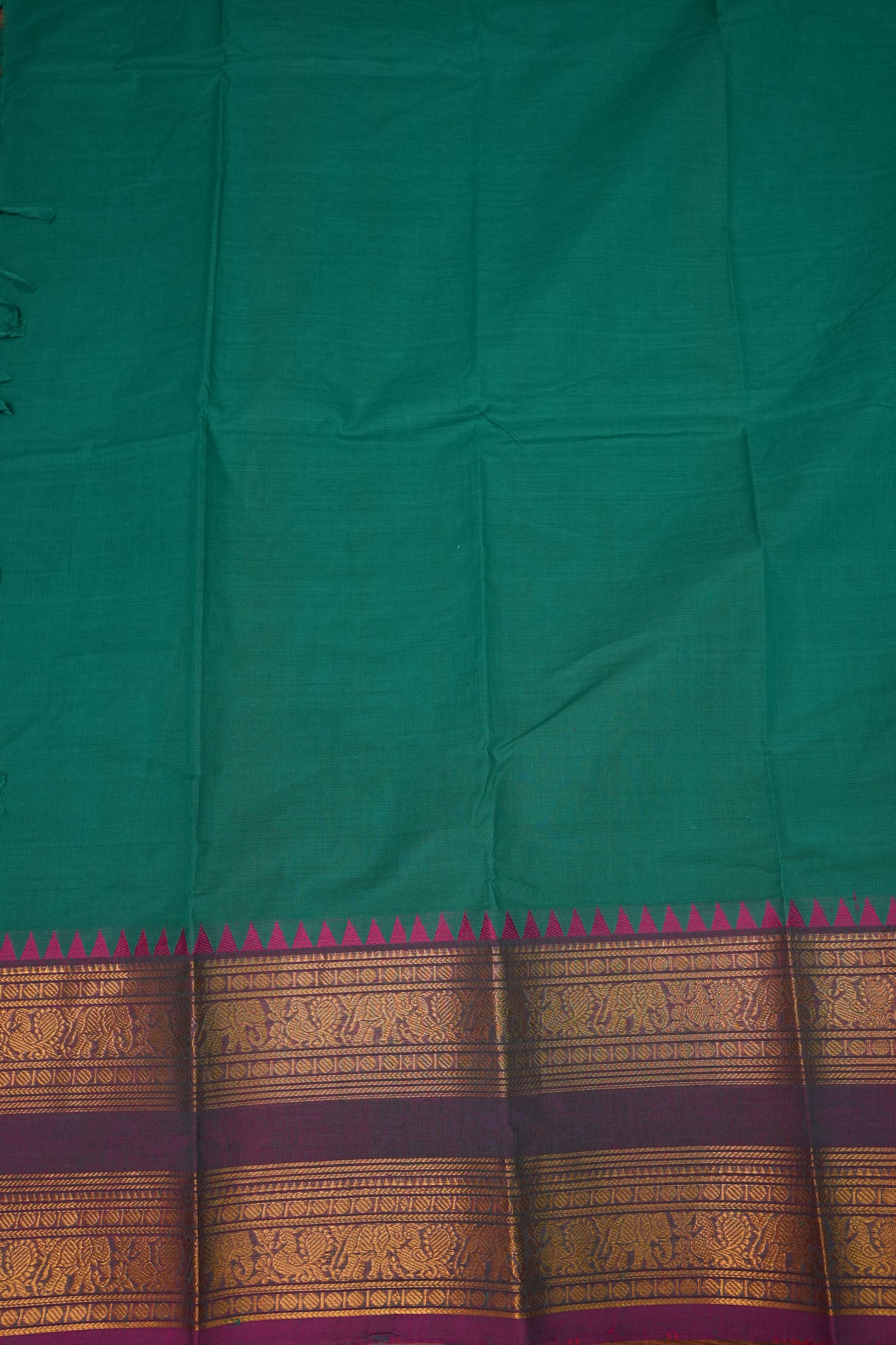 Pure Kanchi Cotton Saree with Traditional Zari Border – Emerald Green & Magenta