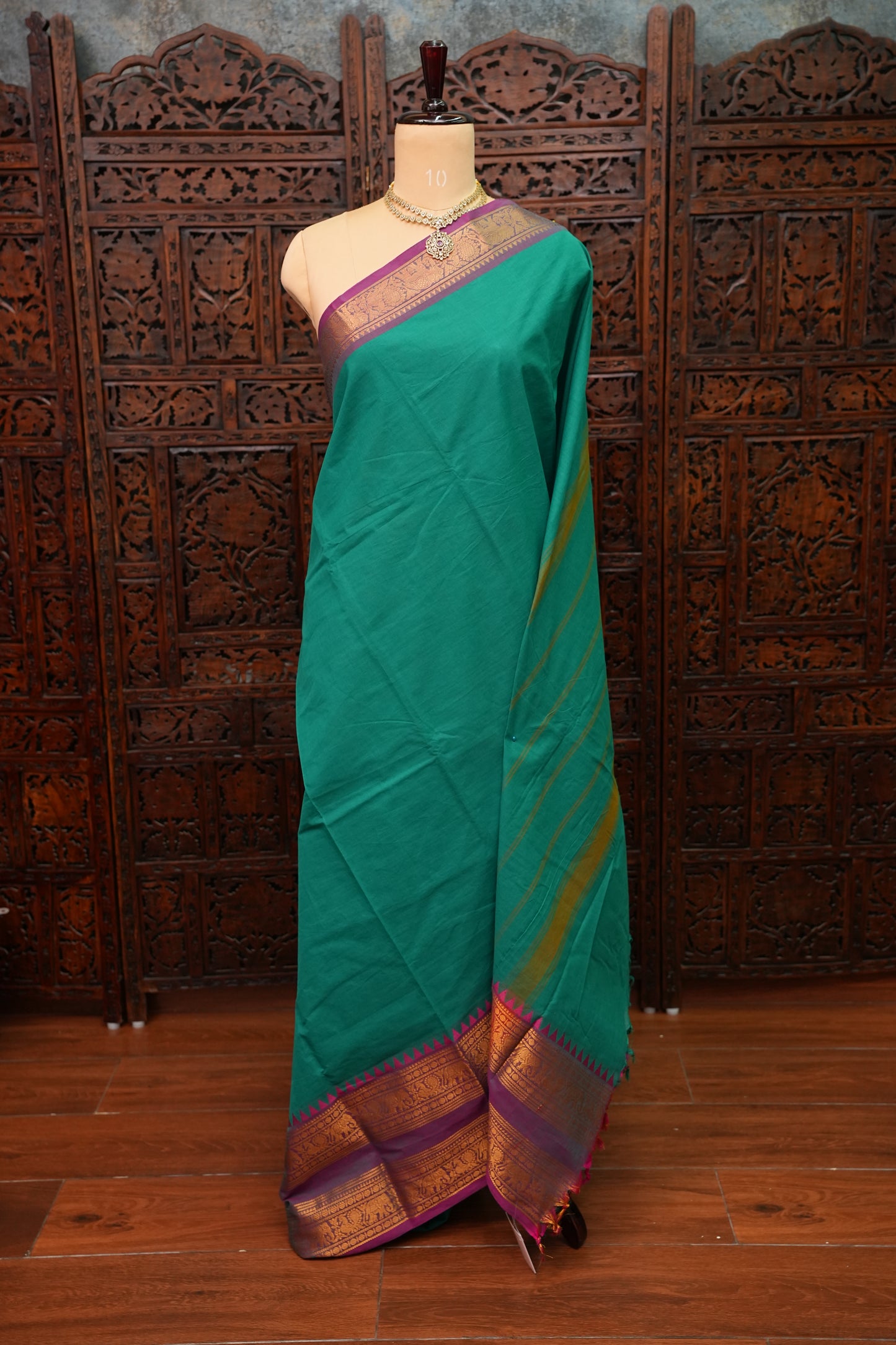 Pure Kanchi Cotton Saree with Traditional Zari Border – Emerald Green & Magenta