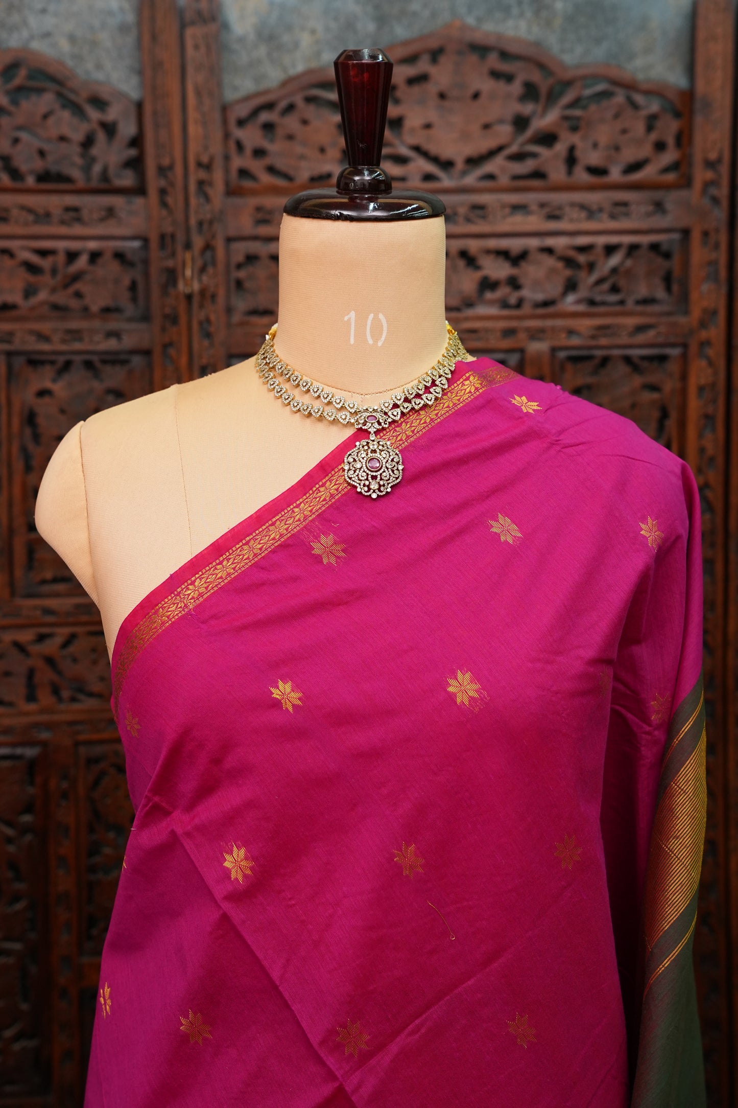 Semi Maheshwari Silk Cotton Saree – Rani Pink & Bottle Green with Gold Zari Buttas