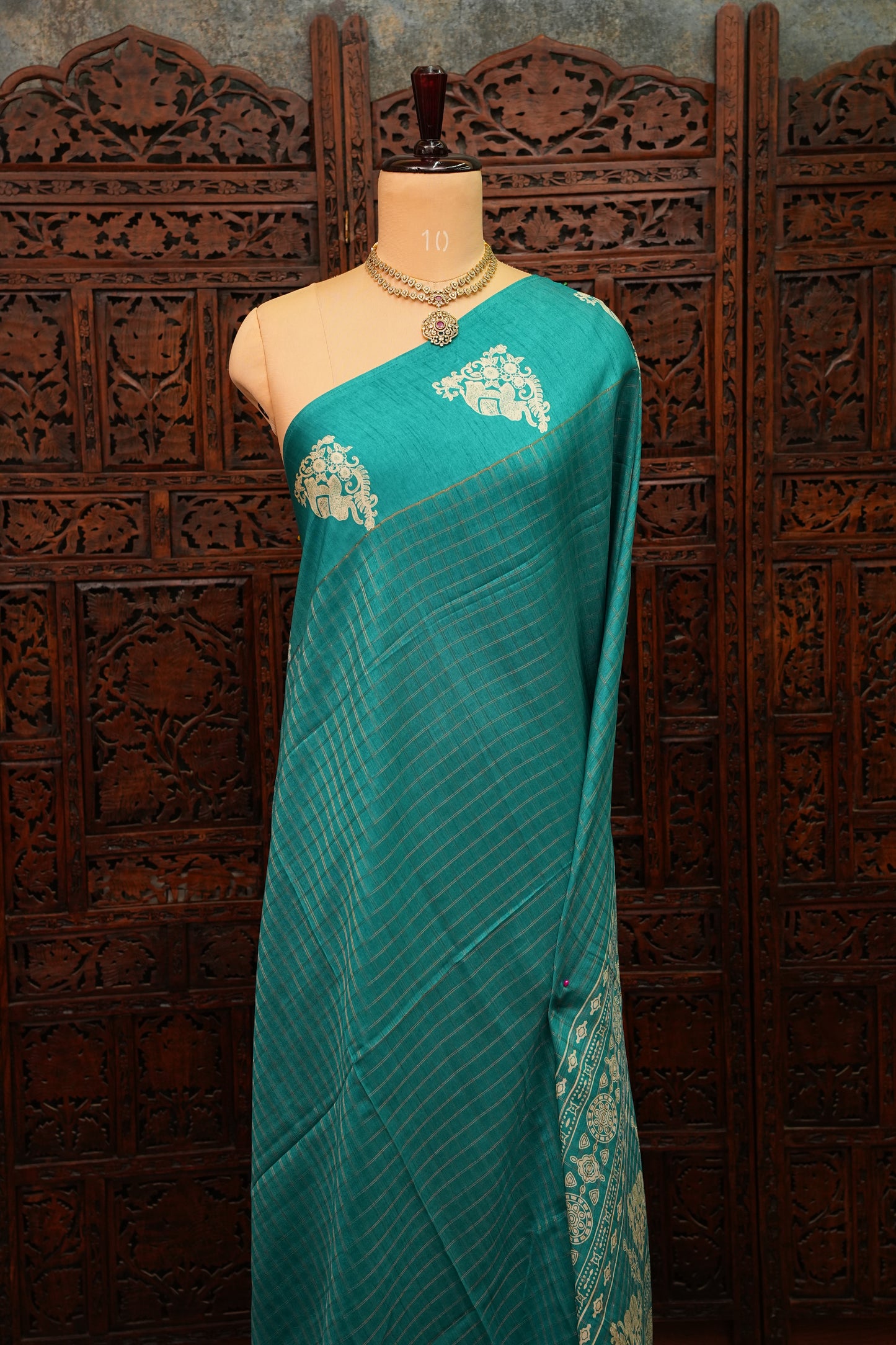 Semi Tussar Saree with Checkered Body & Elephant Motifs – Turquoise Blue