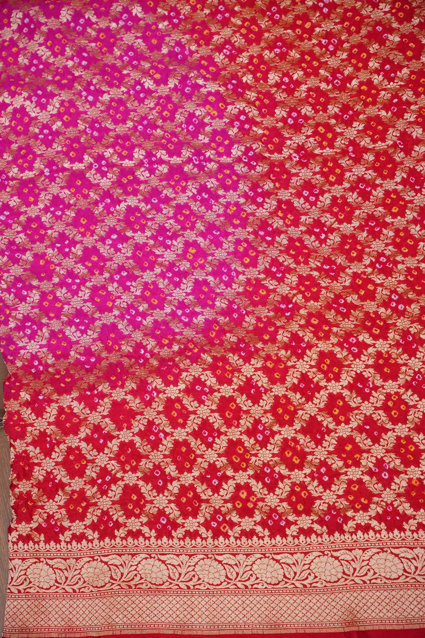Red & Hot Pink Ombre-Pure Georgette Handloom Banaras Neem Zari Bandhej Saree.