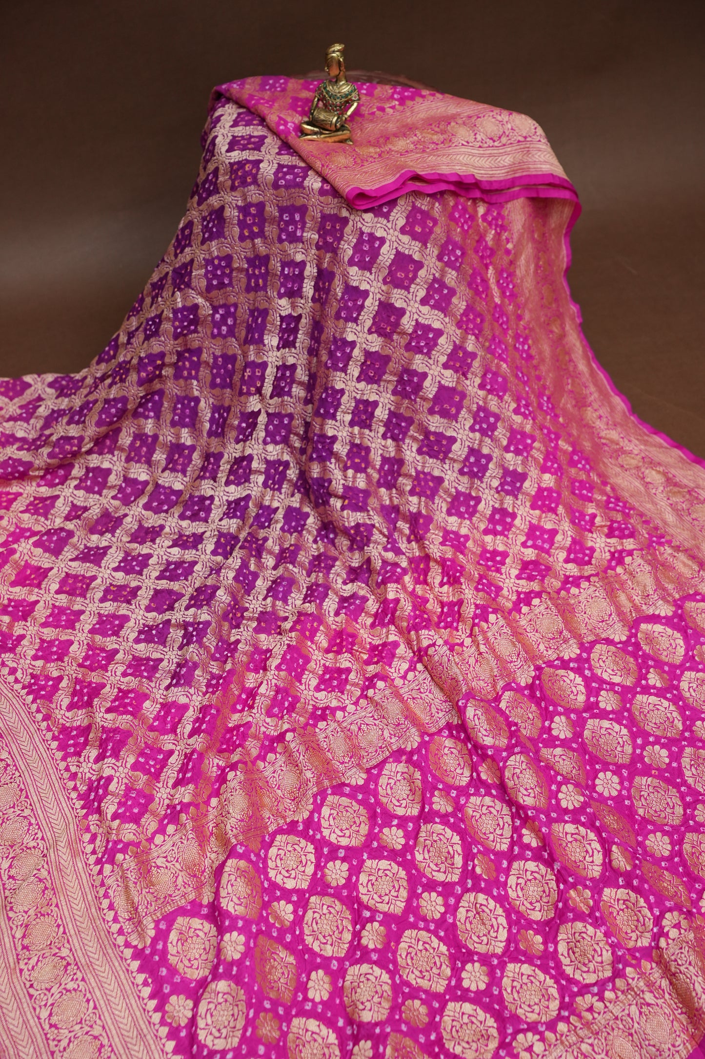 Purple & Hot Pink Ombre-Pure Georgette Handloom Banaras Neem Zari Bandhej Saree.