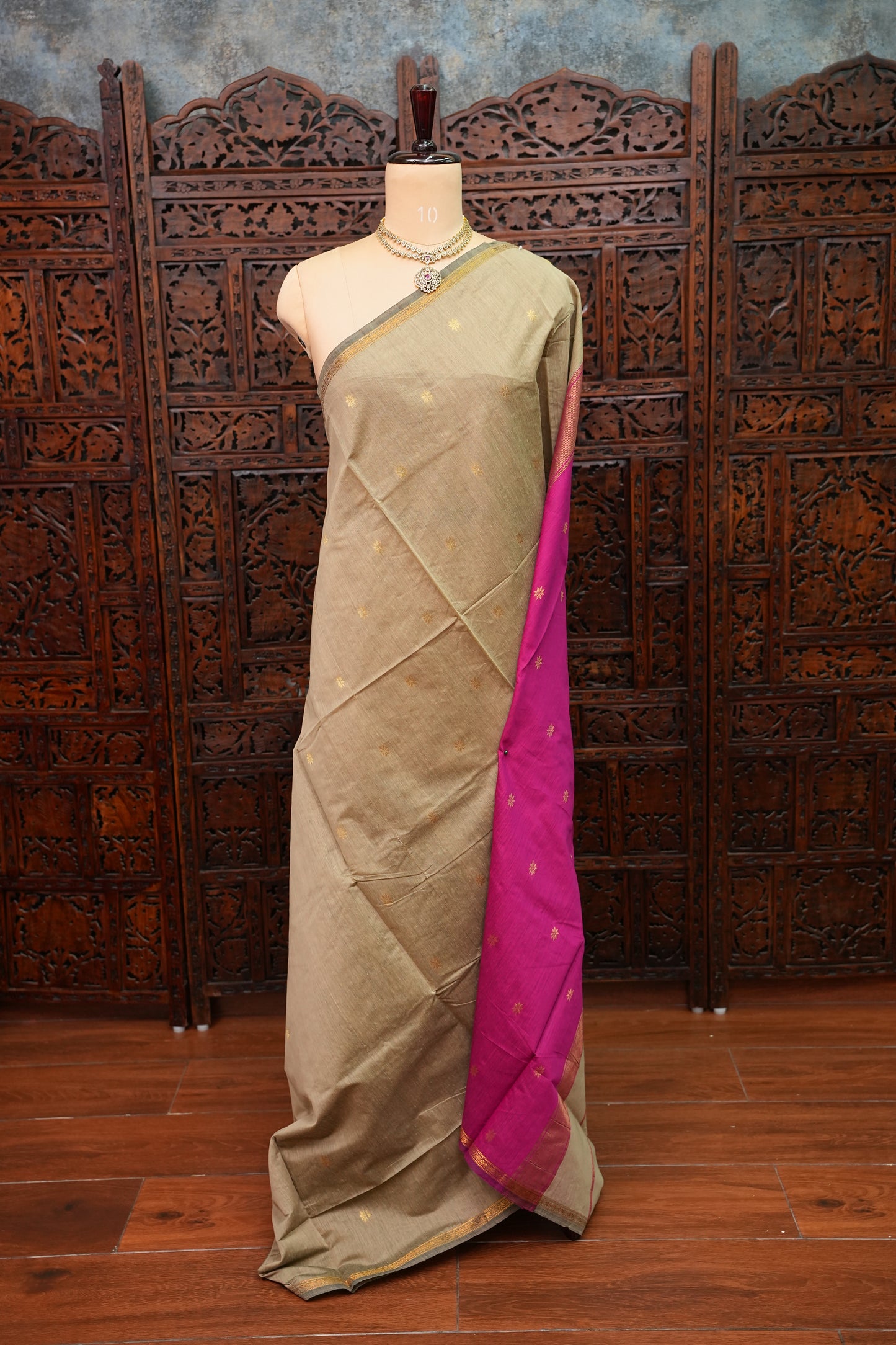Semi Maheshwari Silk Cotton Saree – Beige Gold & Rani Pink