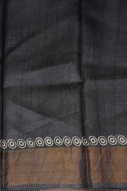Geometric Patterned Pure Tussar Silk Saree-Monochrome|Silk Mark Certified