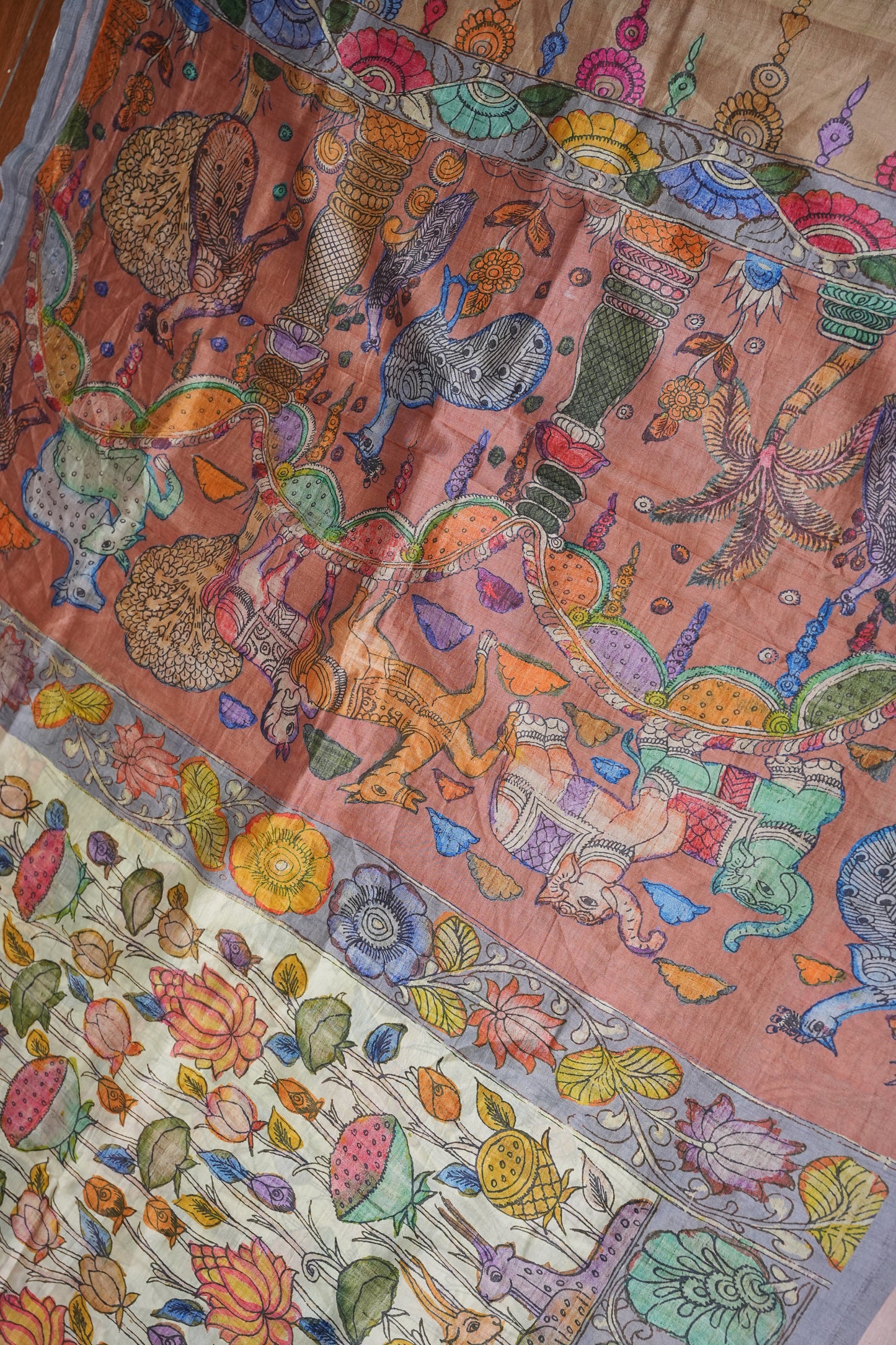 Tussar Saree with Kalamkari Body & Patola-Inspired Border and Pallu – Ivory, Peach & Grey