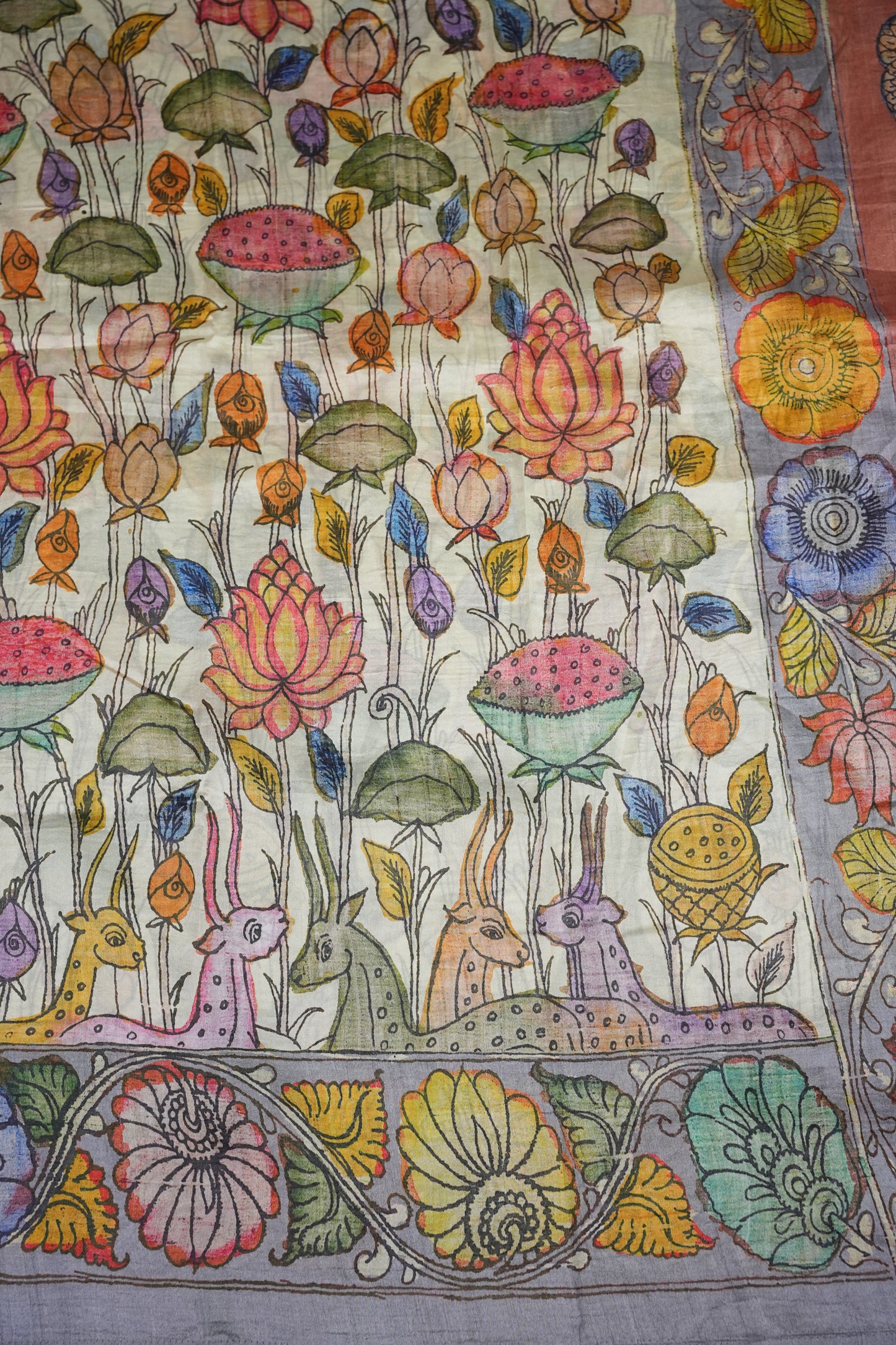 Tussar Saree with Kalamkari Body & Patola-Inspired Border and Pallu – Ivory, Peach & Grey