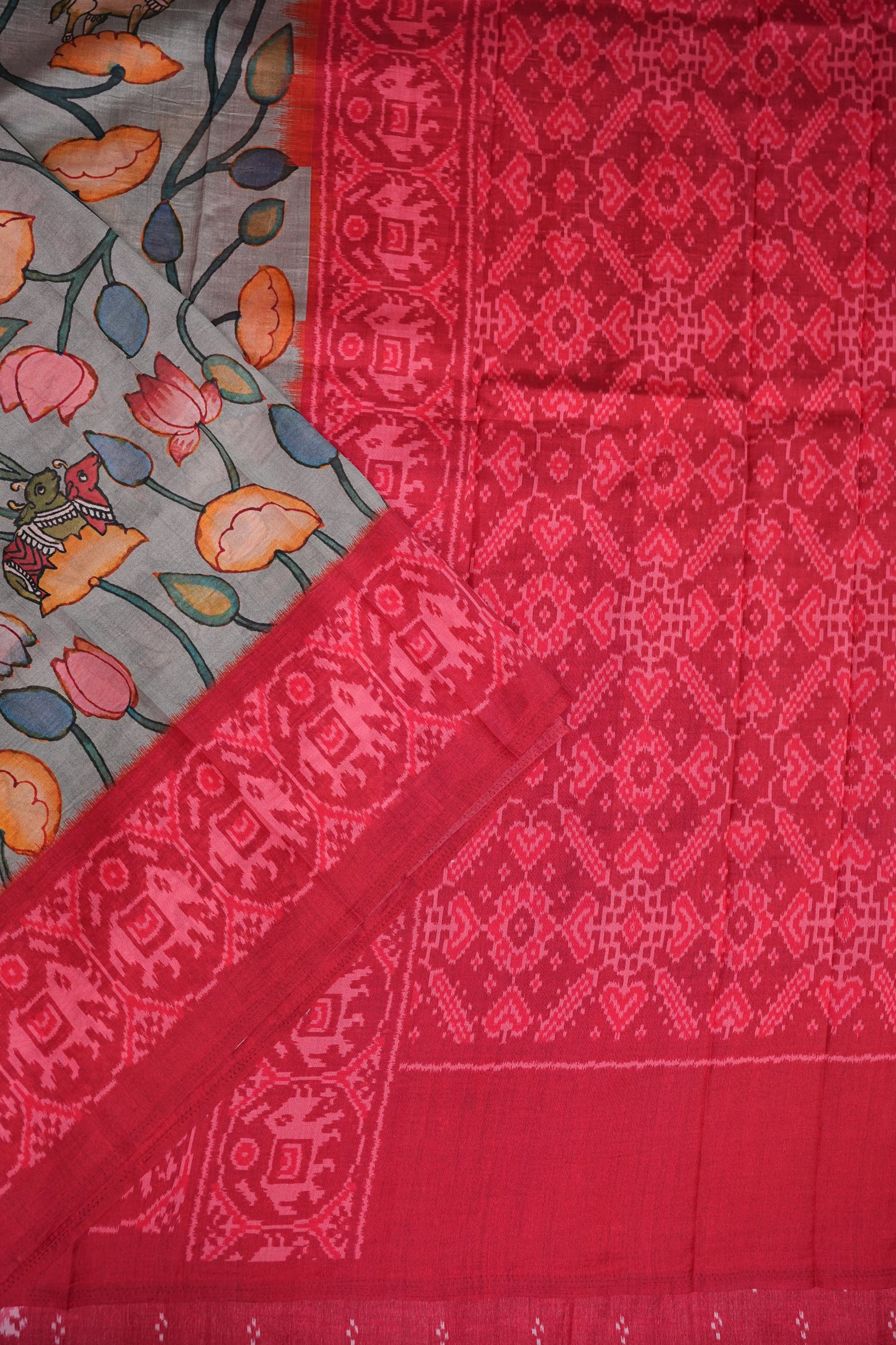 Tussar Saree with Kalamkari Body & Patola Border and Pallu – Grey & Red