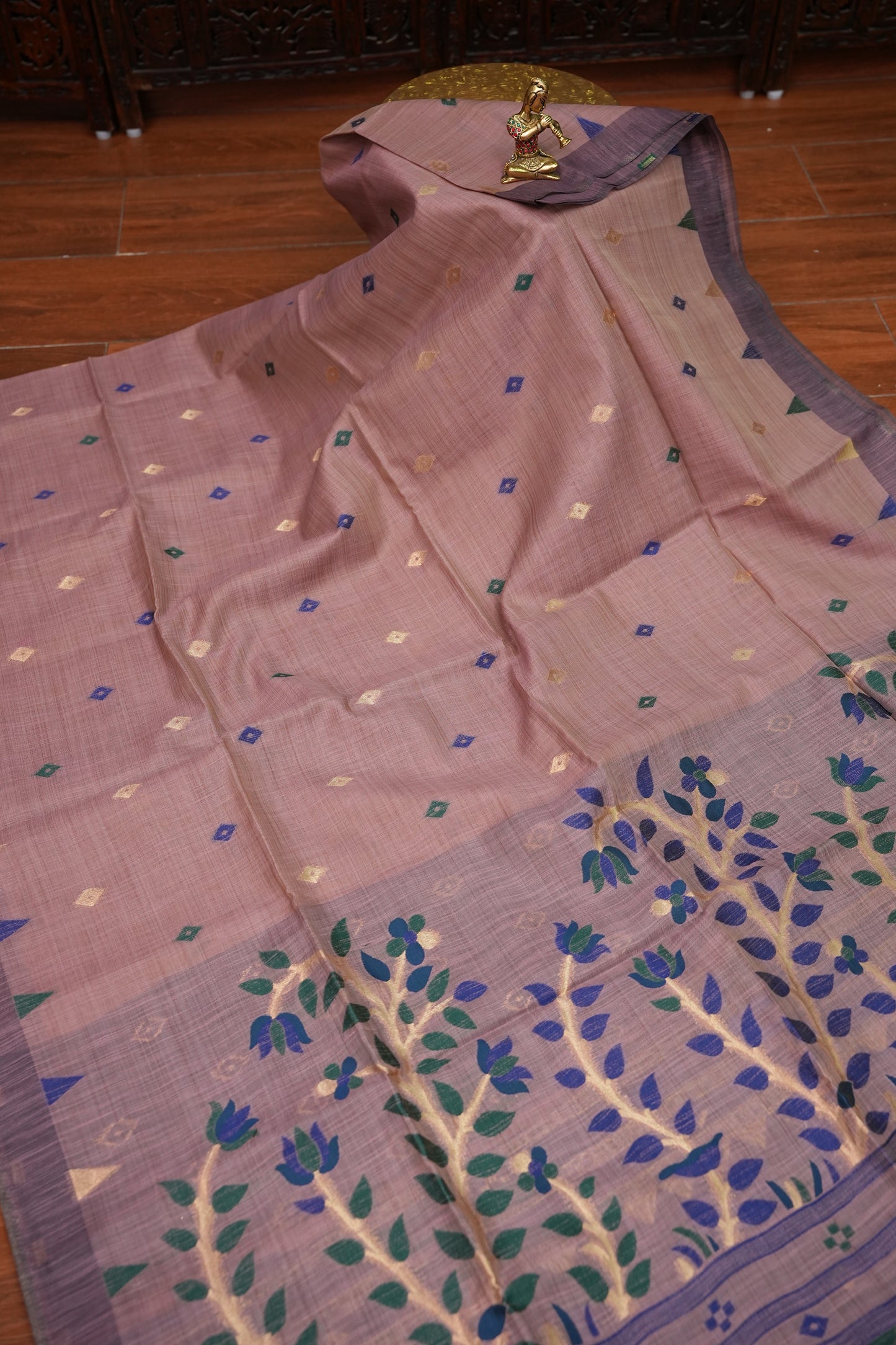 Khaddi Cotton Saree with Jamdani Pallu – Dusty Mauve & Royal Blue