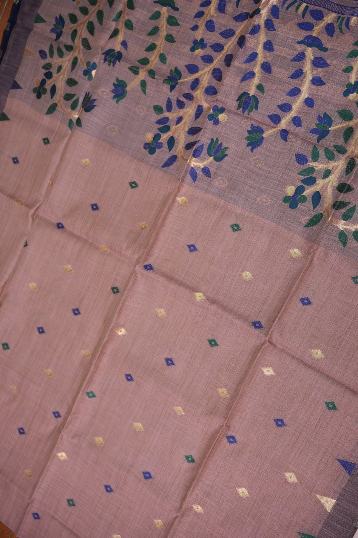 Khaddi Cotton Saree with Jamdani Pallu – Dusty Mauve & Royal Blue