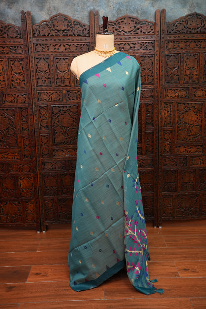 Khaddi Cotton Saree with Jamdani Pallu – Teal Blue