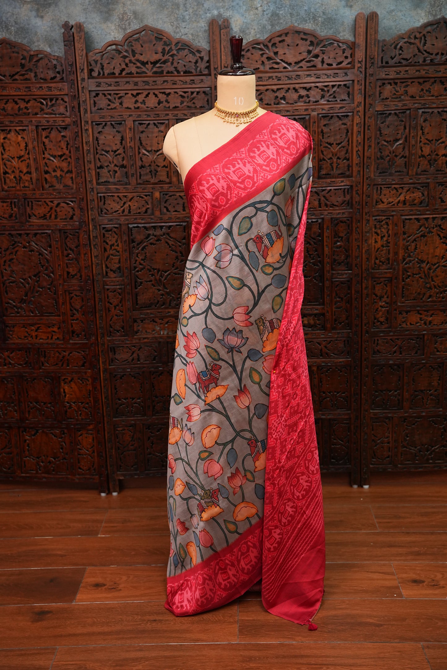 Tussar Saree with Kalamkari Body & Patola Border and Pallu – Grey & Red