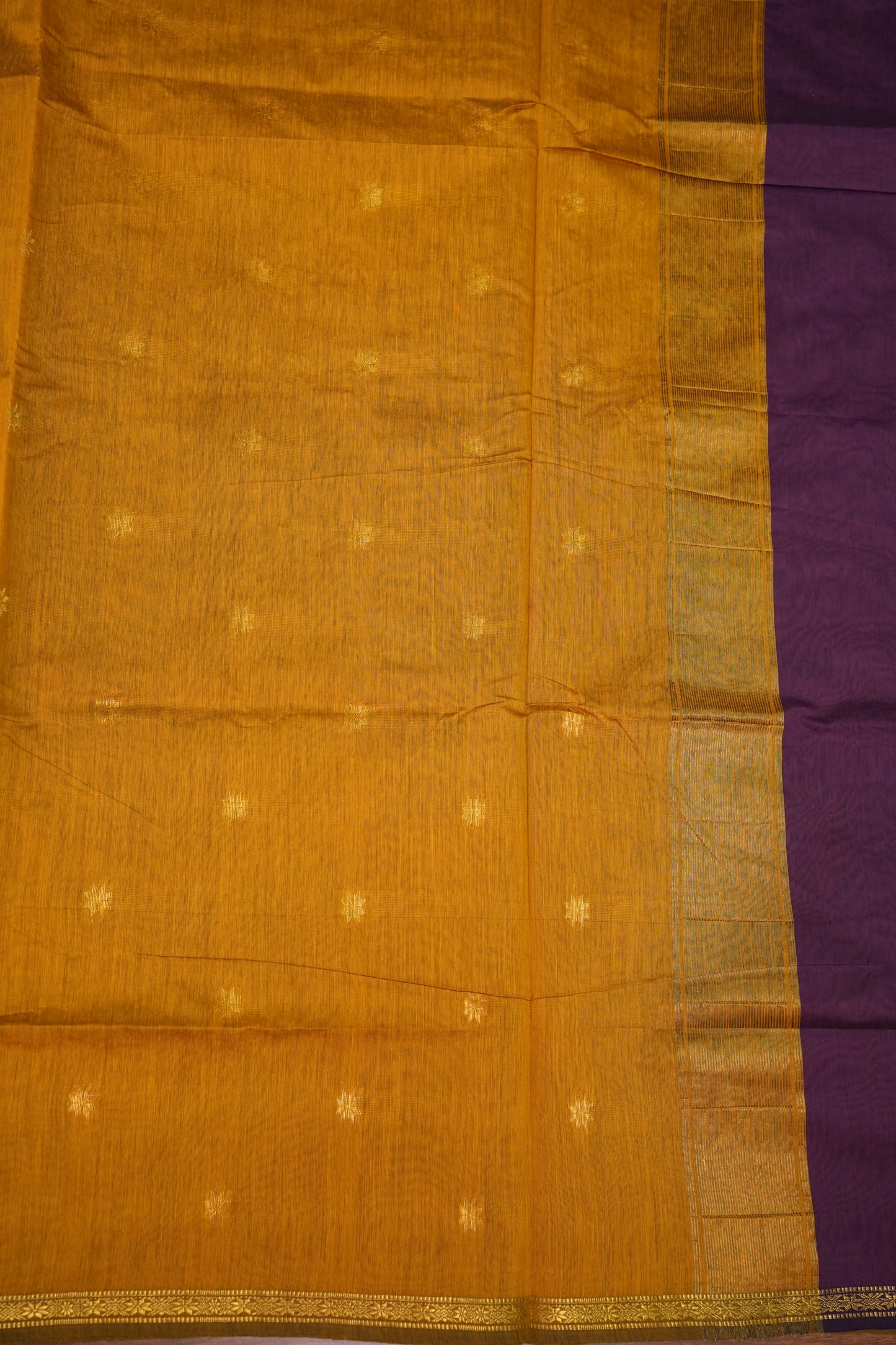 Semi Maheshwari Silk Cotton Saree with thin Gold Zari Buttas