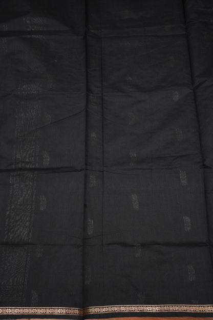 Semi Maheshwari Silk Cotton Saree with thin Gold Zari Buttas