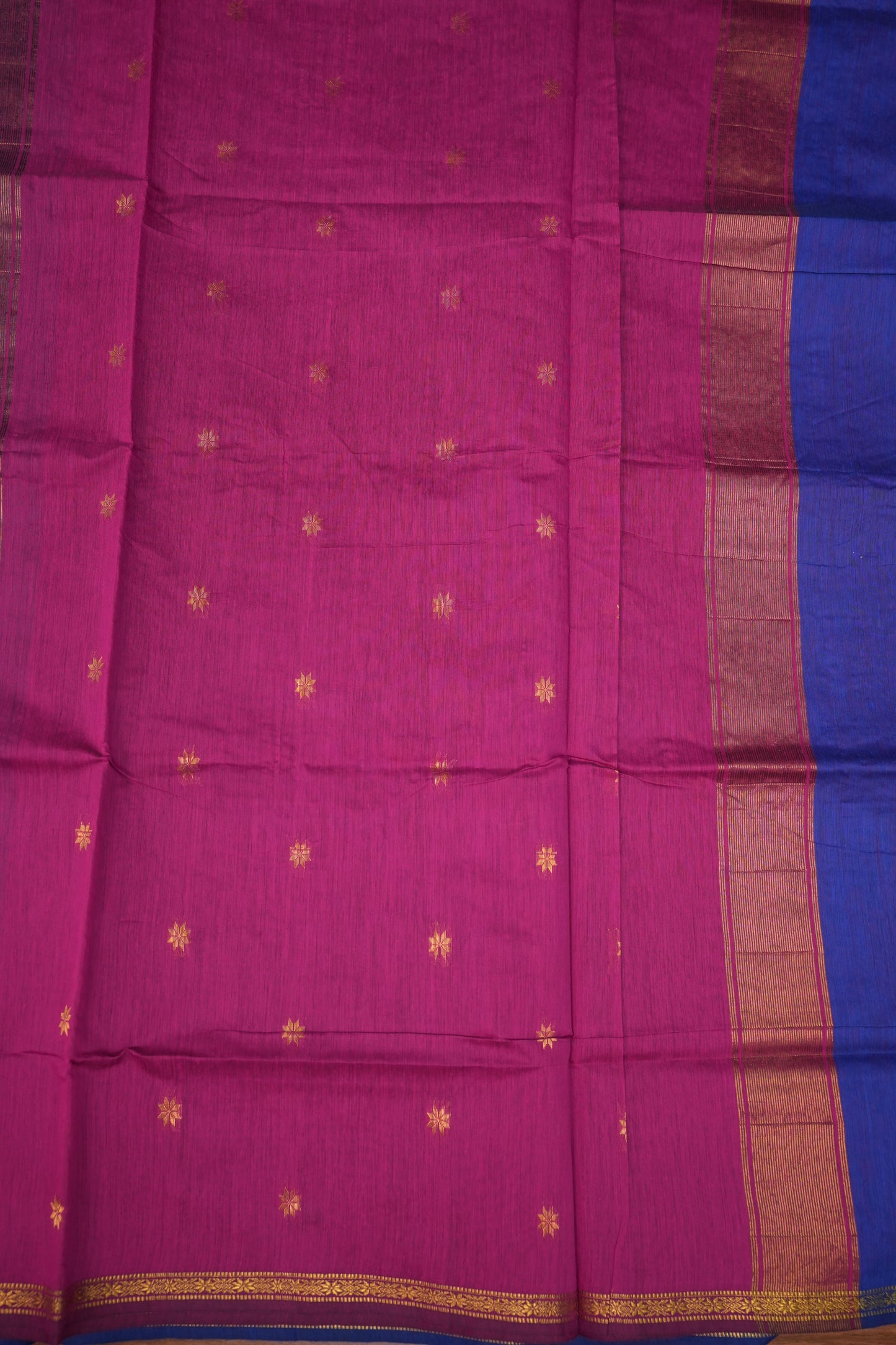 Semi Maheshwari Silk Cotton Saree with thin Gold Zari Buttas