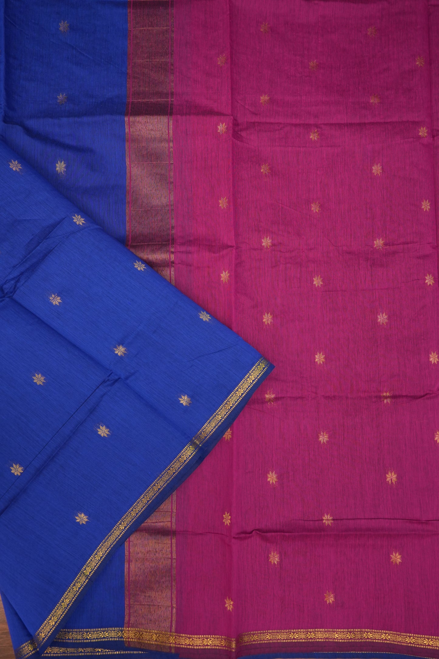 Semi Maheshwari Silk Cotton Saree with thin Gold Zari Buttas