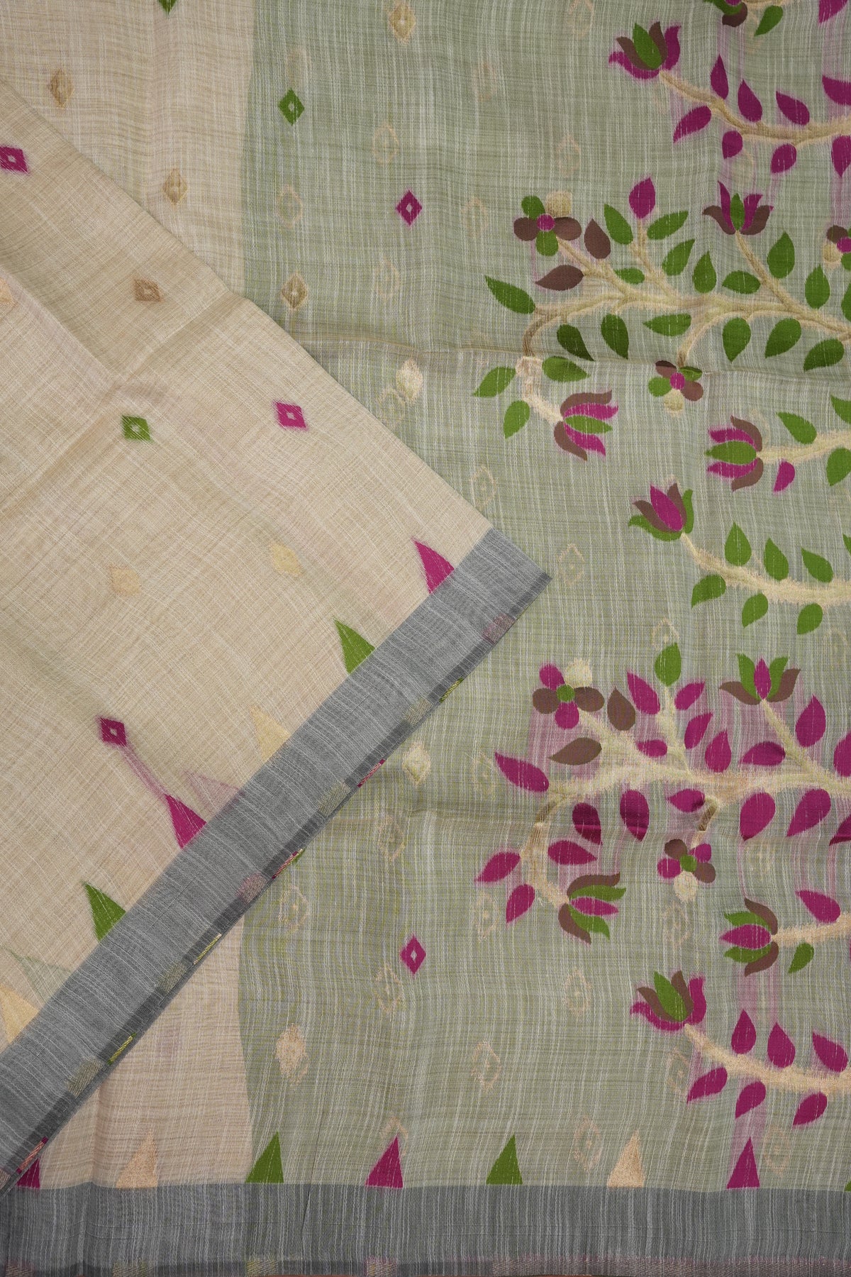 Khaddi Cotton Saree – Ivory & Green with Woven Motifs and Floral Pallu