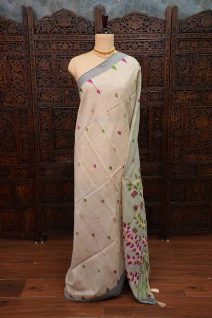 Khaddi Cotton Saree – Ivory & Green with Woven Motifs and Floral Pallu