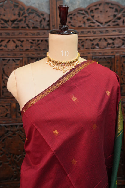 Semi Maheshwari Silk Cotton Saree with thin Gold Zari Buttas
