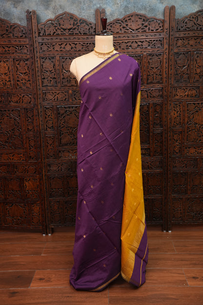 Semi Maheshwari Silk Cotton Saree with thin Gold Zari Buttas