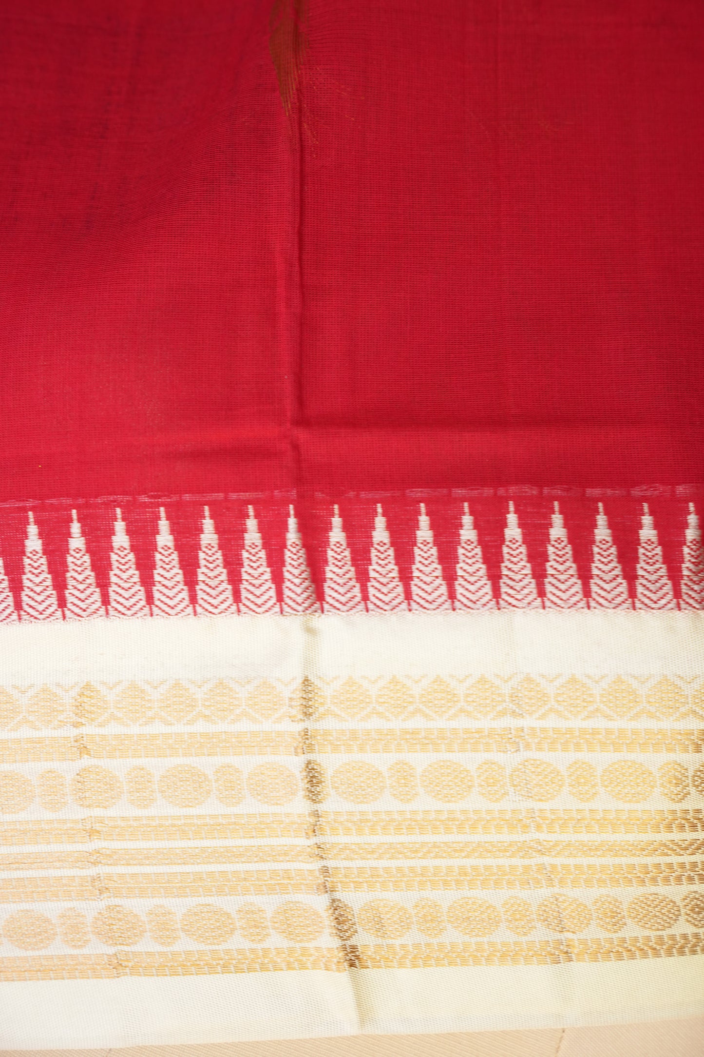 Gadwal Cotton Saree - Red and White