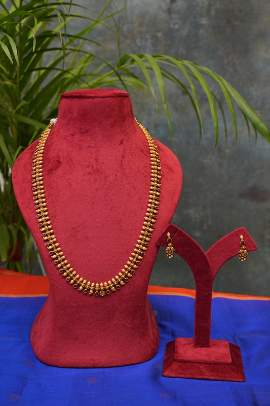 Antique Gold-Plated Temple Sleek Long Haaram Set