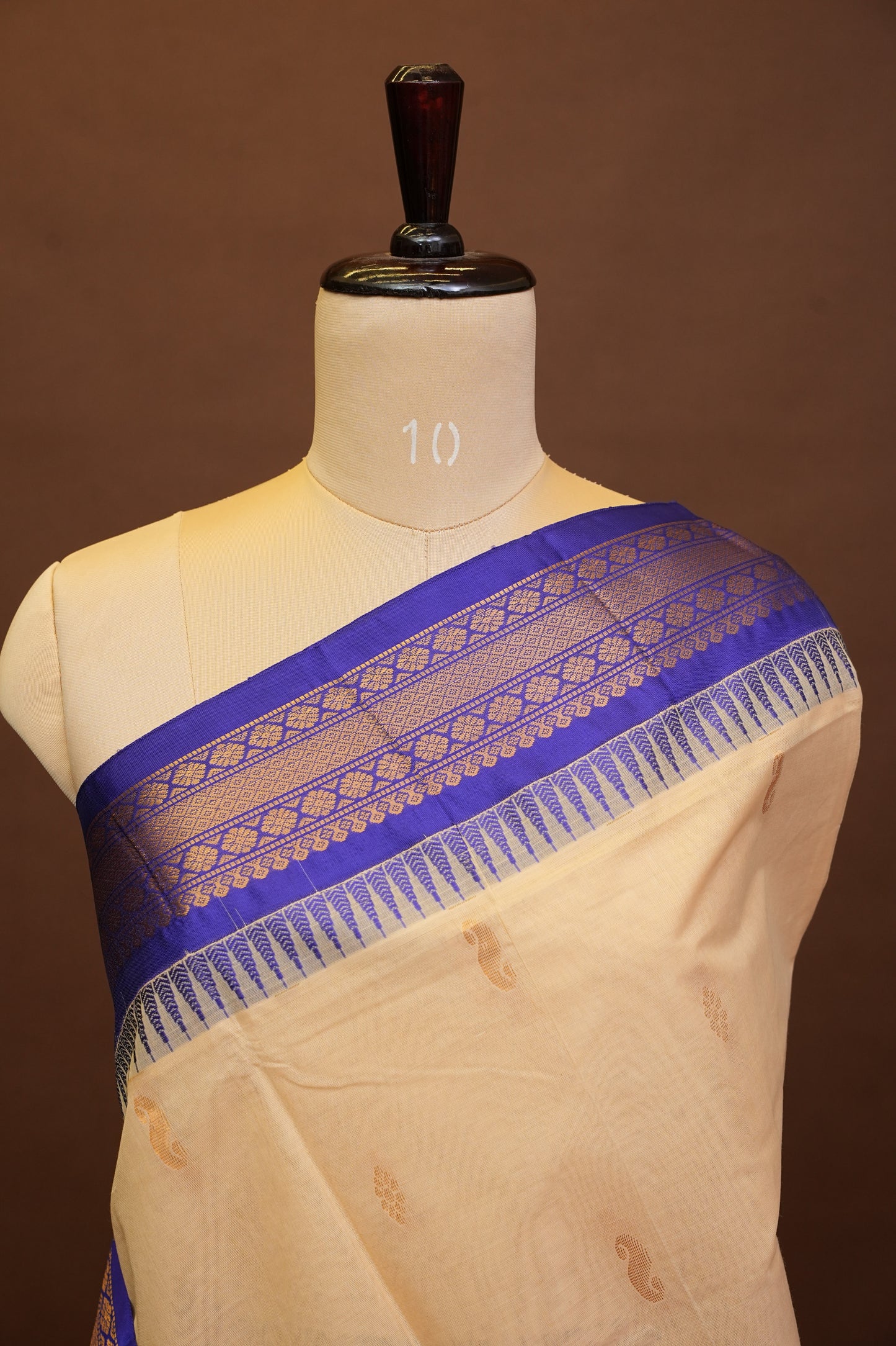 Gadwal Cotton Saree - Beige & Royal Blue