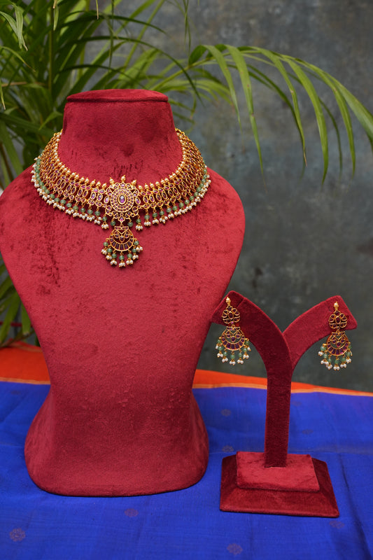 Antique Gold-Plated Temple Jewellery Necklace Choker Set