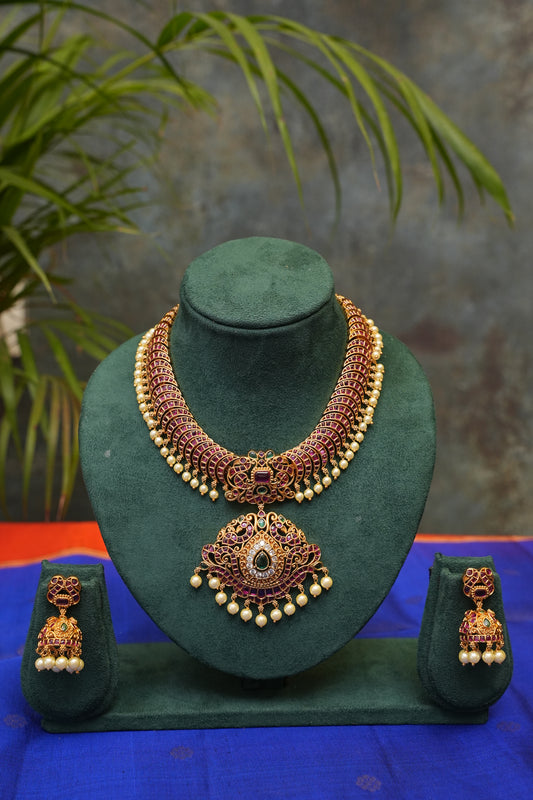 Statement Classic Antique Gold-Plated Ruby & Emerald Choker Necklace Set