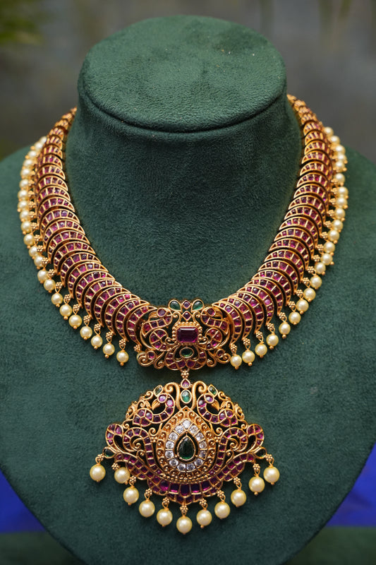 Statement Classic Antique Gold-Plated Ruby & Emerald Choker Necklace Set