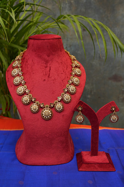 Classic Statement Long Antique Gold-Plated Floral Patterned Necklace Set