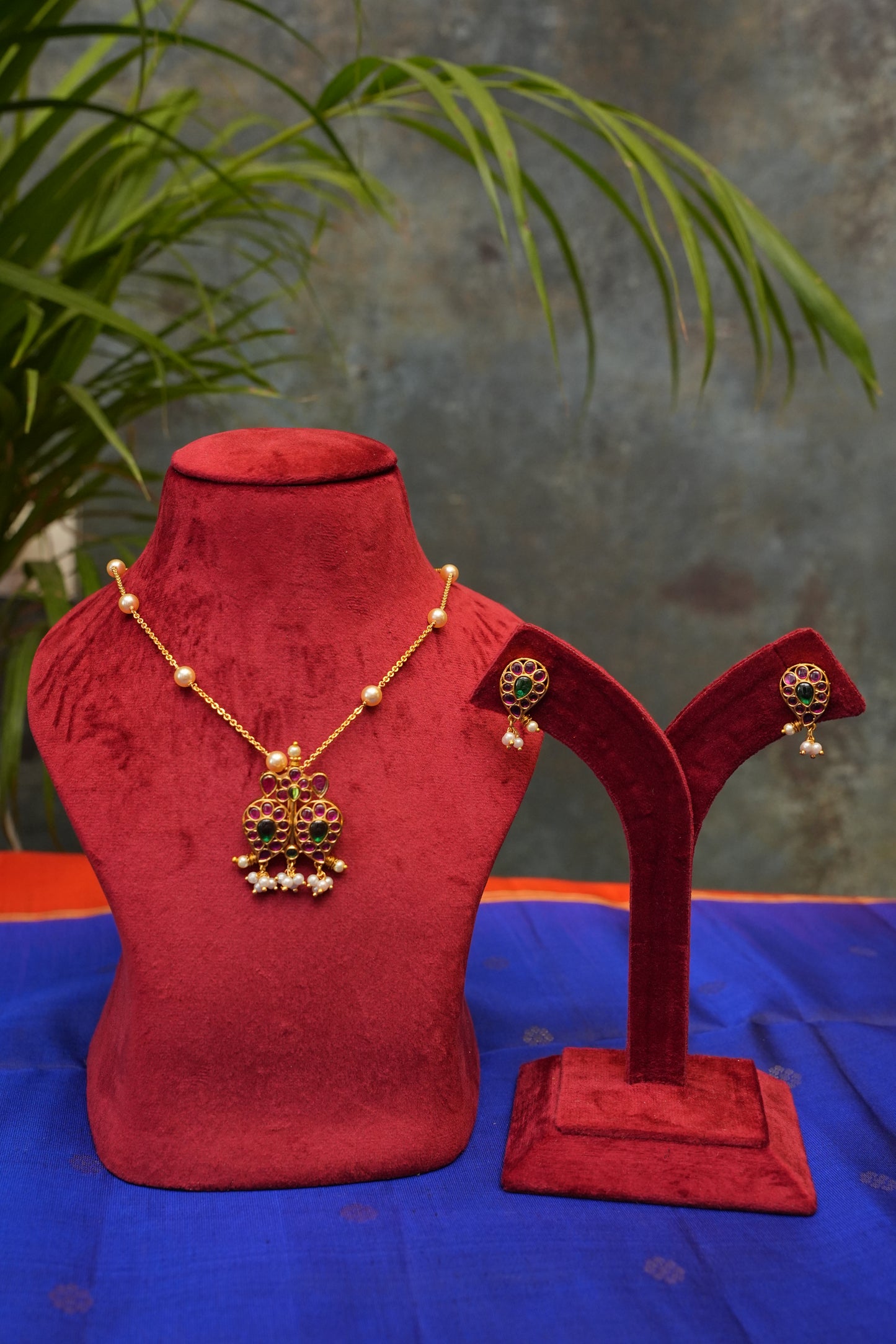 Gold-Plated Mango Design Chain Pendant Necklace Set