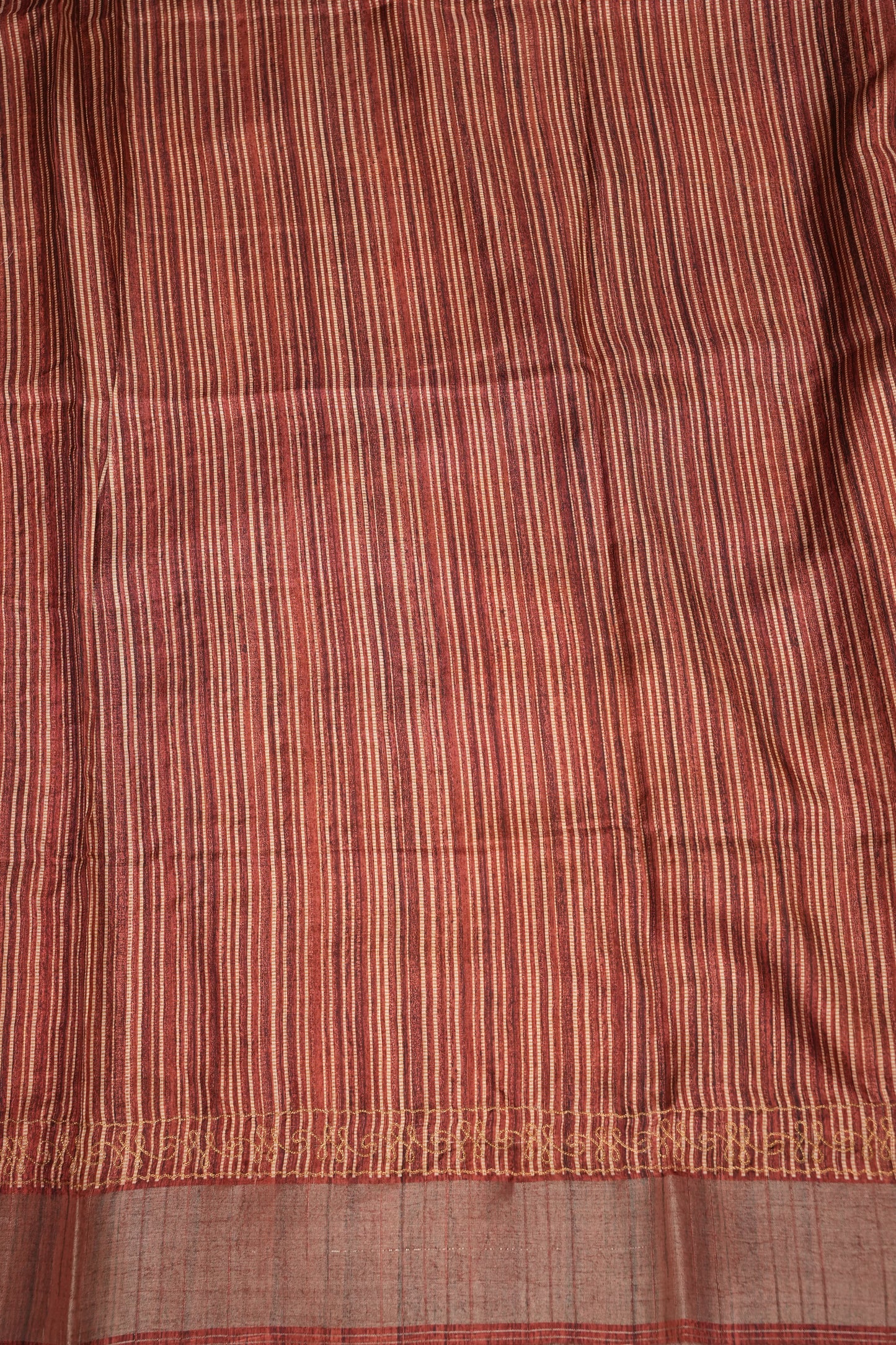 Semi Tussar Raw Silk Saree with Embroidered Floral Body & Contrast Border – Charcoal Grey & Rust