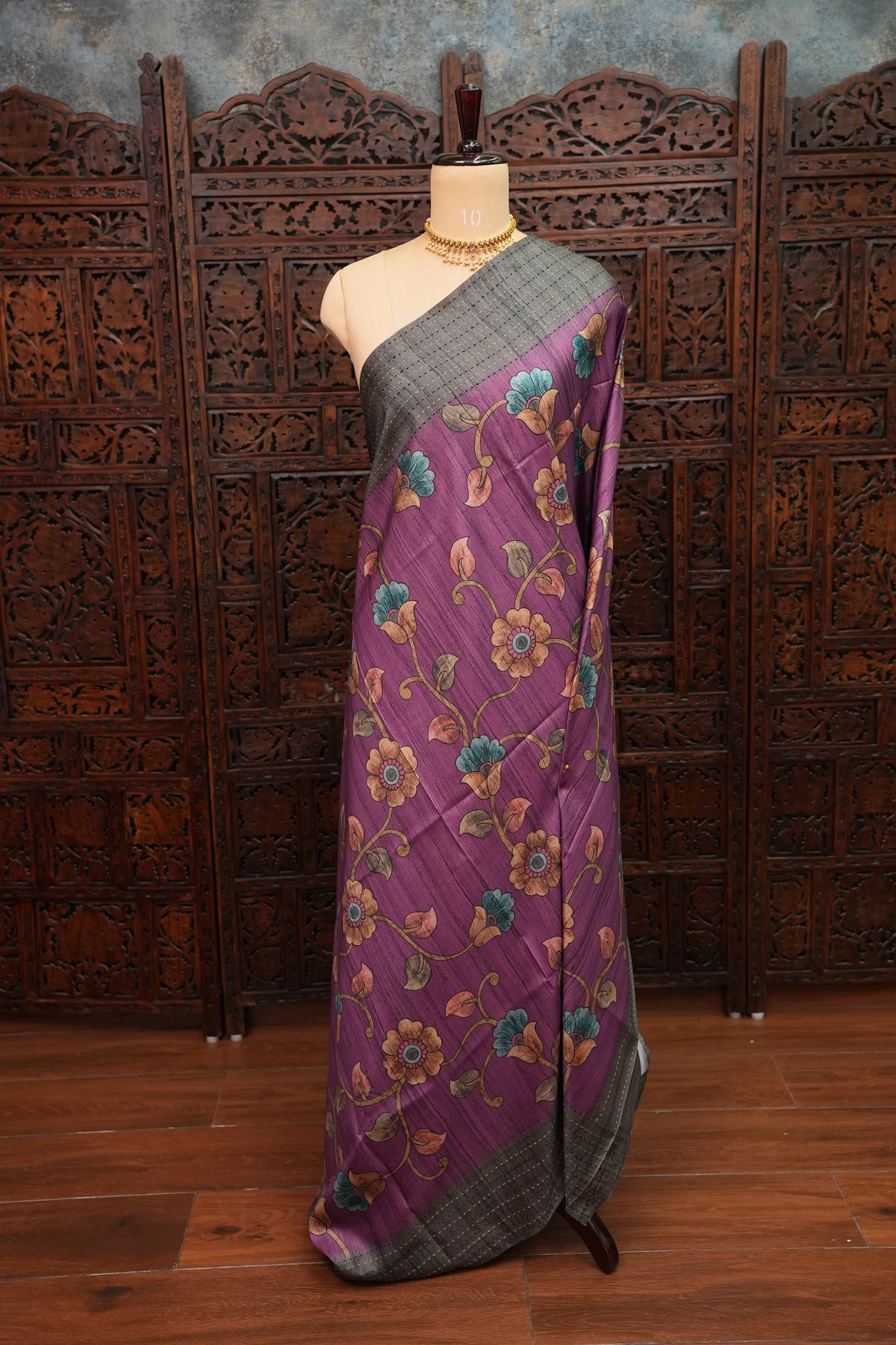 Soft Raw Silk Saree with Floral Prints & Contrast Kantha Stitch Print Border – Mauve Purple & Charcoal Grey