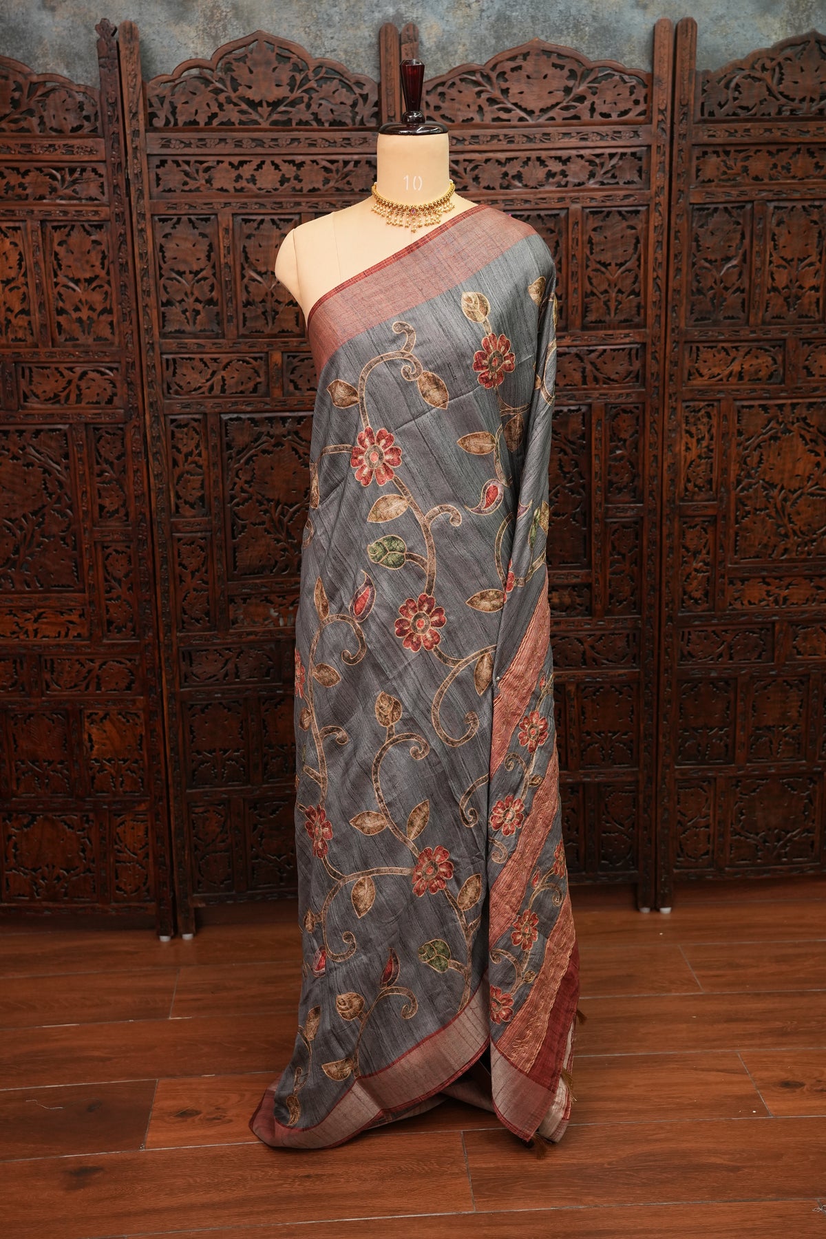 Semi Tussar Raw Silk Saree with Embroidered Floral Body & Contrast Border – Charcoal Grey & Rust