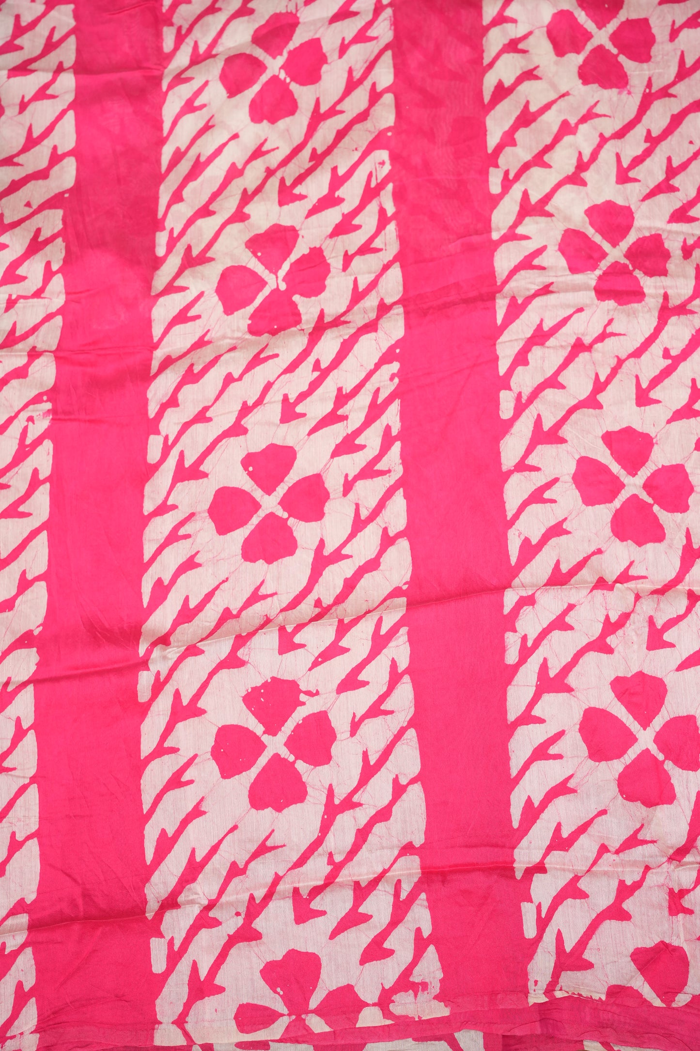Pure Cotton Saree with Digital Block Prints – Rani Pink & White