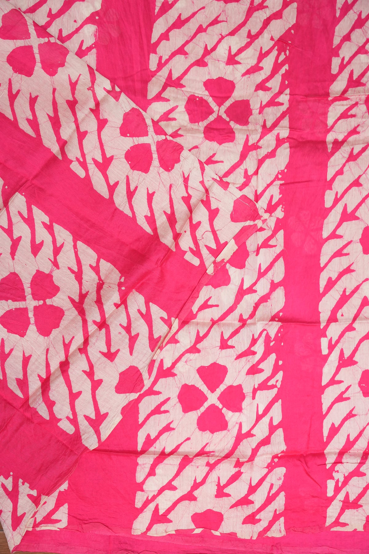 Pure Cotton Saree with Digital Block Prints – Rani Pink & White